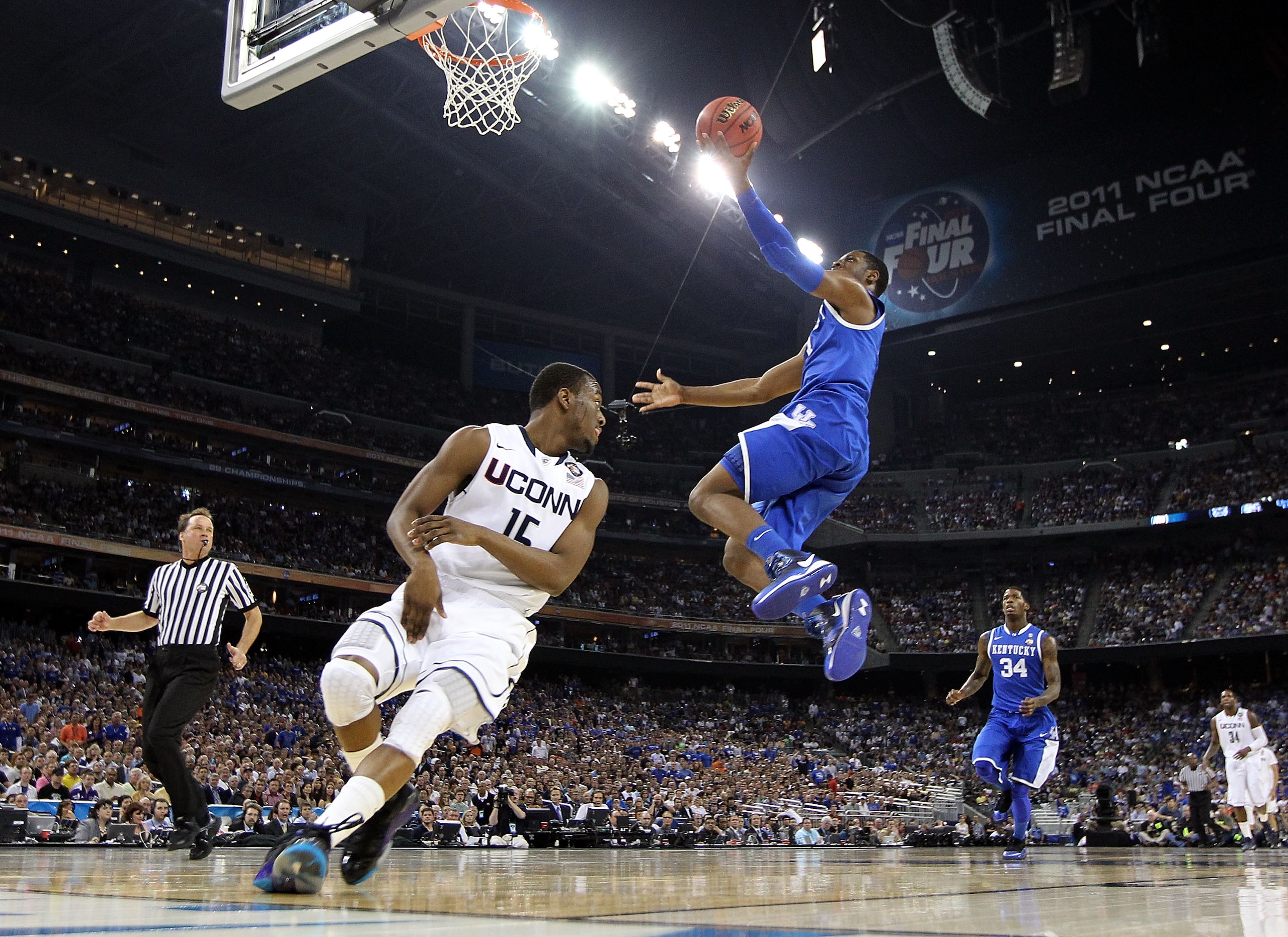 HOUSTON, TX - APRIL 02: Terrence Jones #3 of the Kentucky Wildcats goes to the hoop against Kemba Walker #15 of the Connecticut Huskies during the National Semifinal game of the 2011 NCAA Division I Men's Basketball Championship at Reliant Stadium on Apr HOUSTON, TX - APRIL 02: Terrence Jones #3 of the Kentucky Wildcats goes to the hoop against Kemba Walker #15 of the Connecticut Huskies during the National Semifinal game of the 2011 NCAA Division I Men's Basketball Championship at Reliant Stadium on Apr