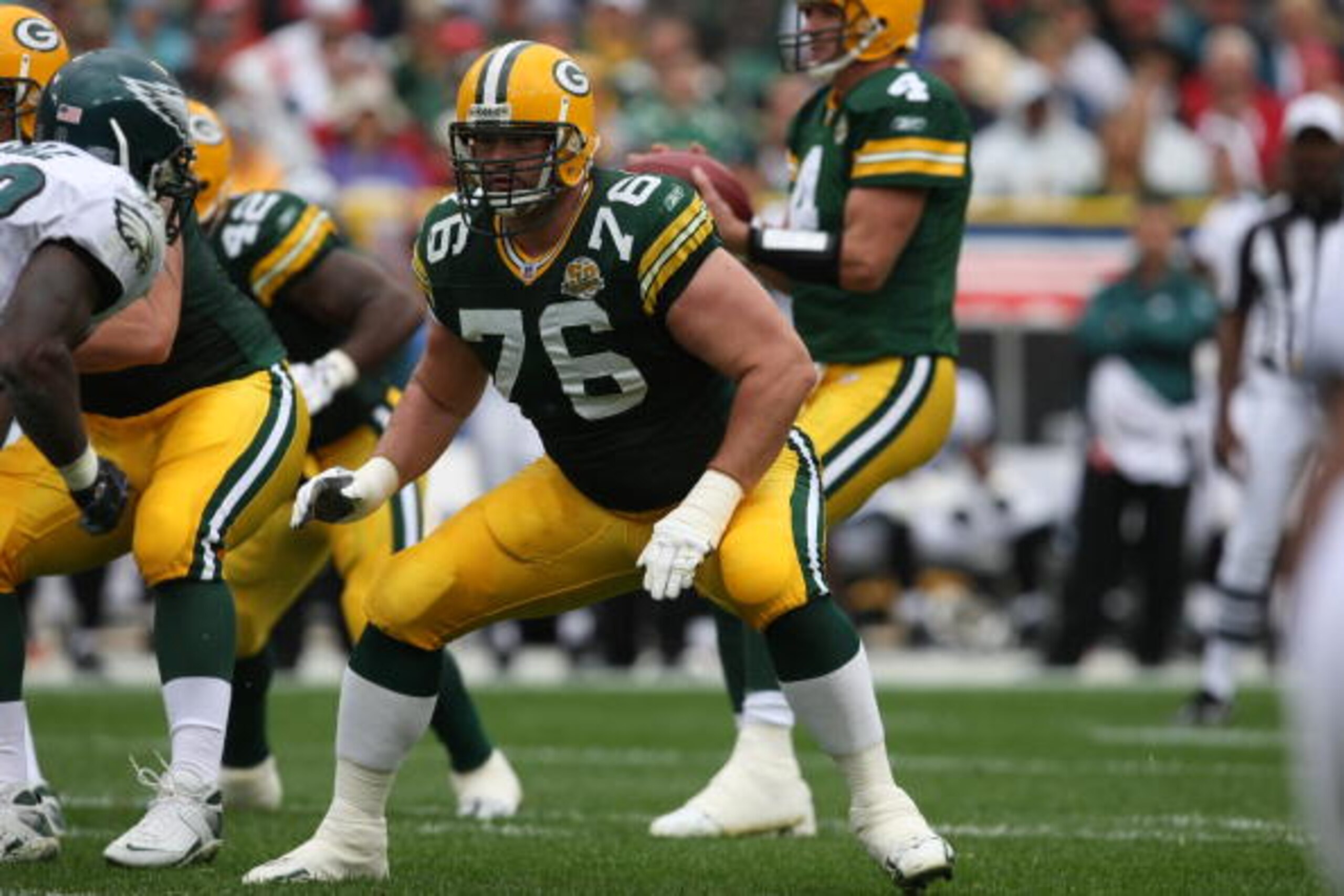 GREEN BAY, WI - SEPTEMBER 09: Chad Clifton #76 of the Green Bay Packers prepares to block against the Philadelphia Eagles on September 9, 2007 at Lambeau Field in Green Bay, Wisconsin. The Packers defeated the Eagles 16-13. (Photo by Jonathan Daniel/Getty