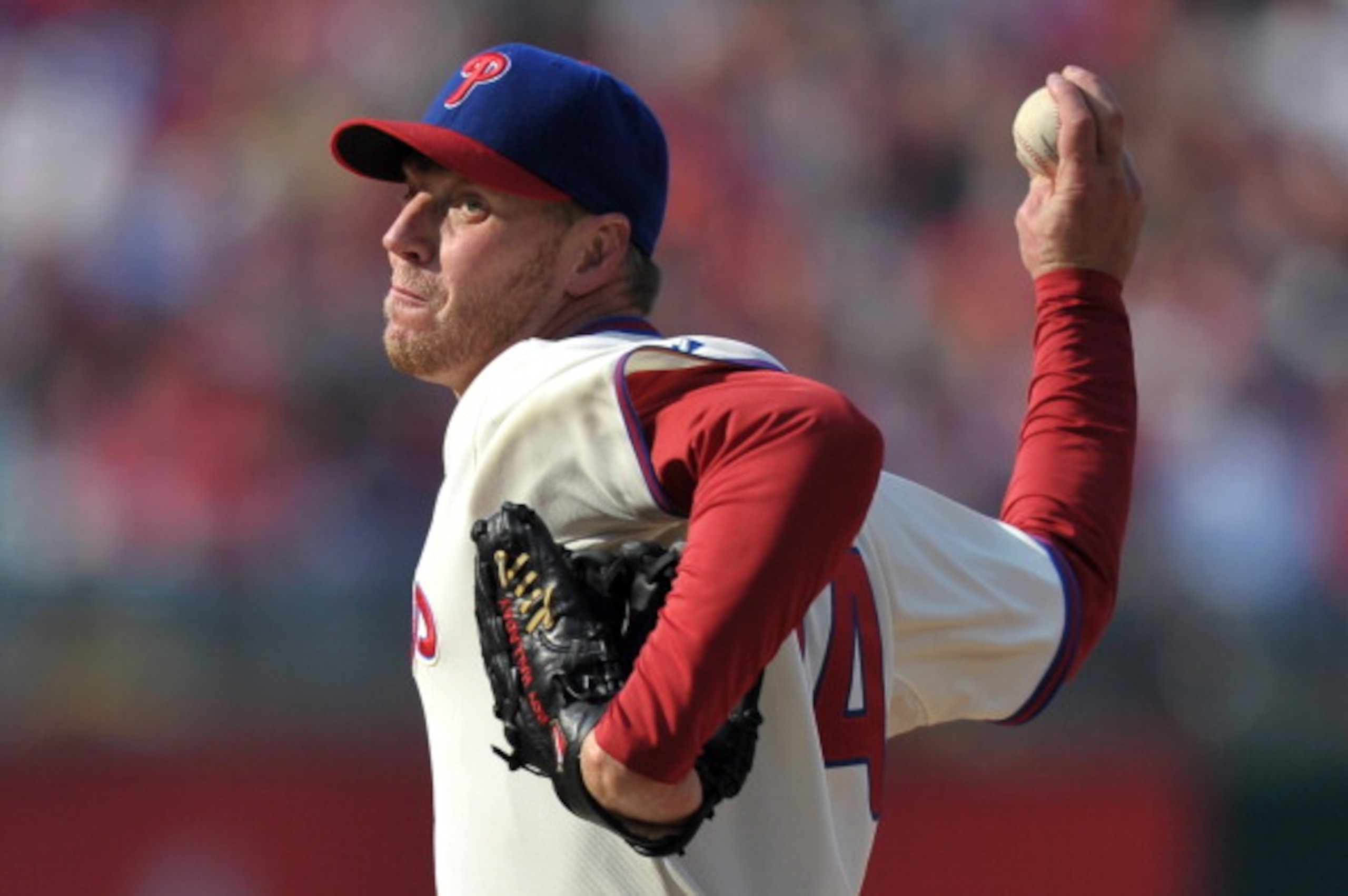 PHILADELPHIA, PA - APRIL 07: Starting pitcher Roy Halladay #34 of the Philadelphia Phillies pitches during the game against the New York Mets at Citizens Bank Park on April 7, 2011 in Philadelphia, Pennsylvania. The Phillies won 11-0. (Photo by Drew Hallo