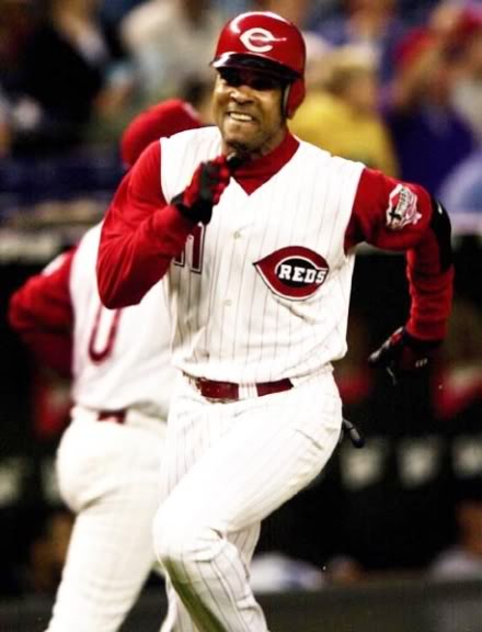 Barry Larkin and Mariano Duncan of the Cincinnati Reds celebrate News  Photo - Getty Images