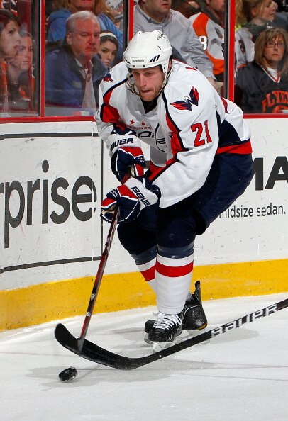 PHILADELPHIA, PA - MARCH 22:  Brooks Laich #21 of the Washington Capitals skates during an NHL hockey game against the Philadelphia Flyers at the Wells Fargo Center on March 22, 2011 in Philadelphia, Pennsylvania.  (Photo by Paul Bereswill/Getty Images)