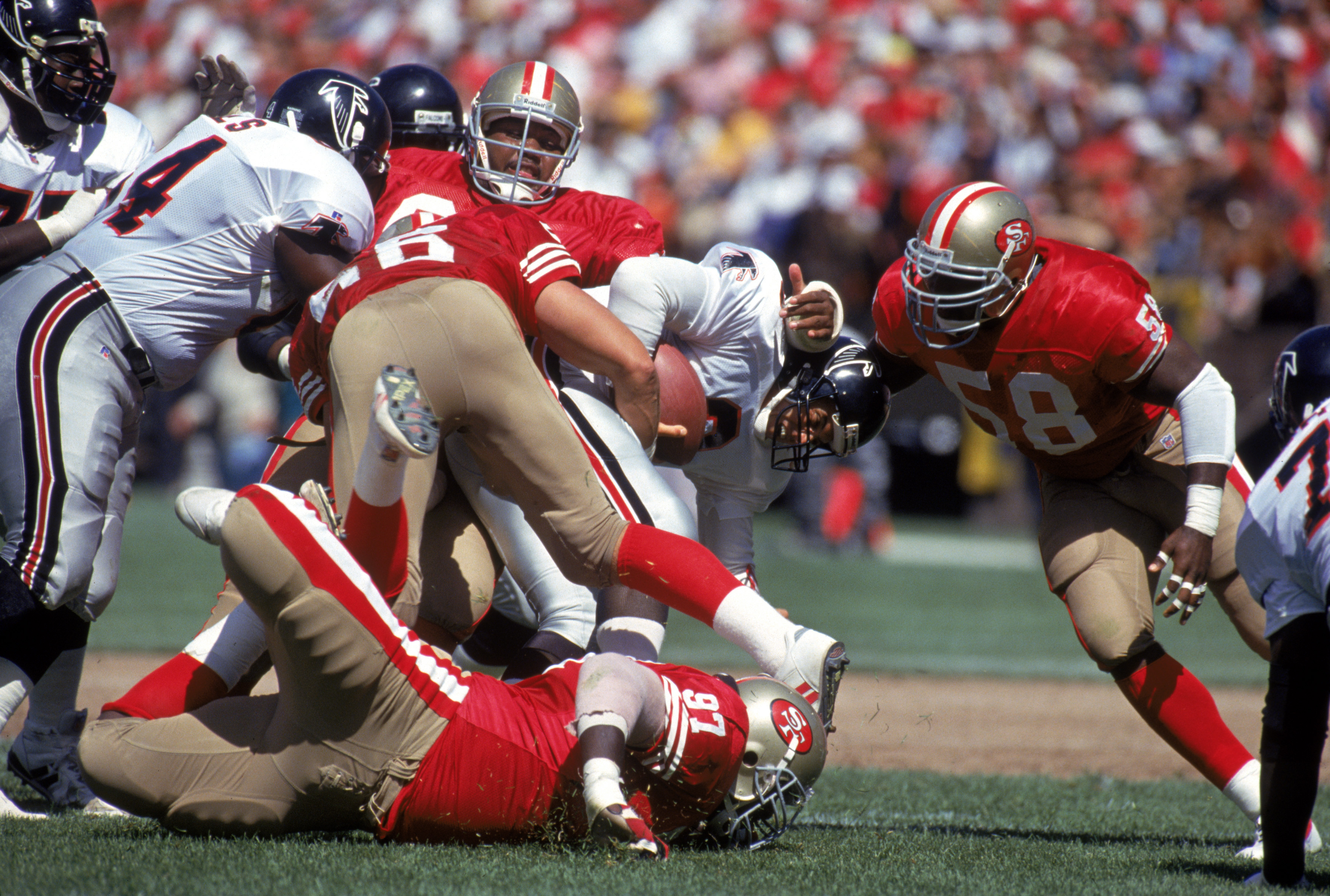 Tackle Kwame Harris of the San Francisco 49ers takes a break against