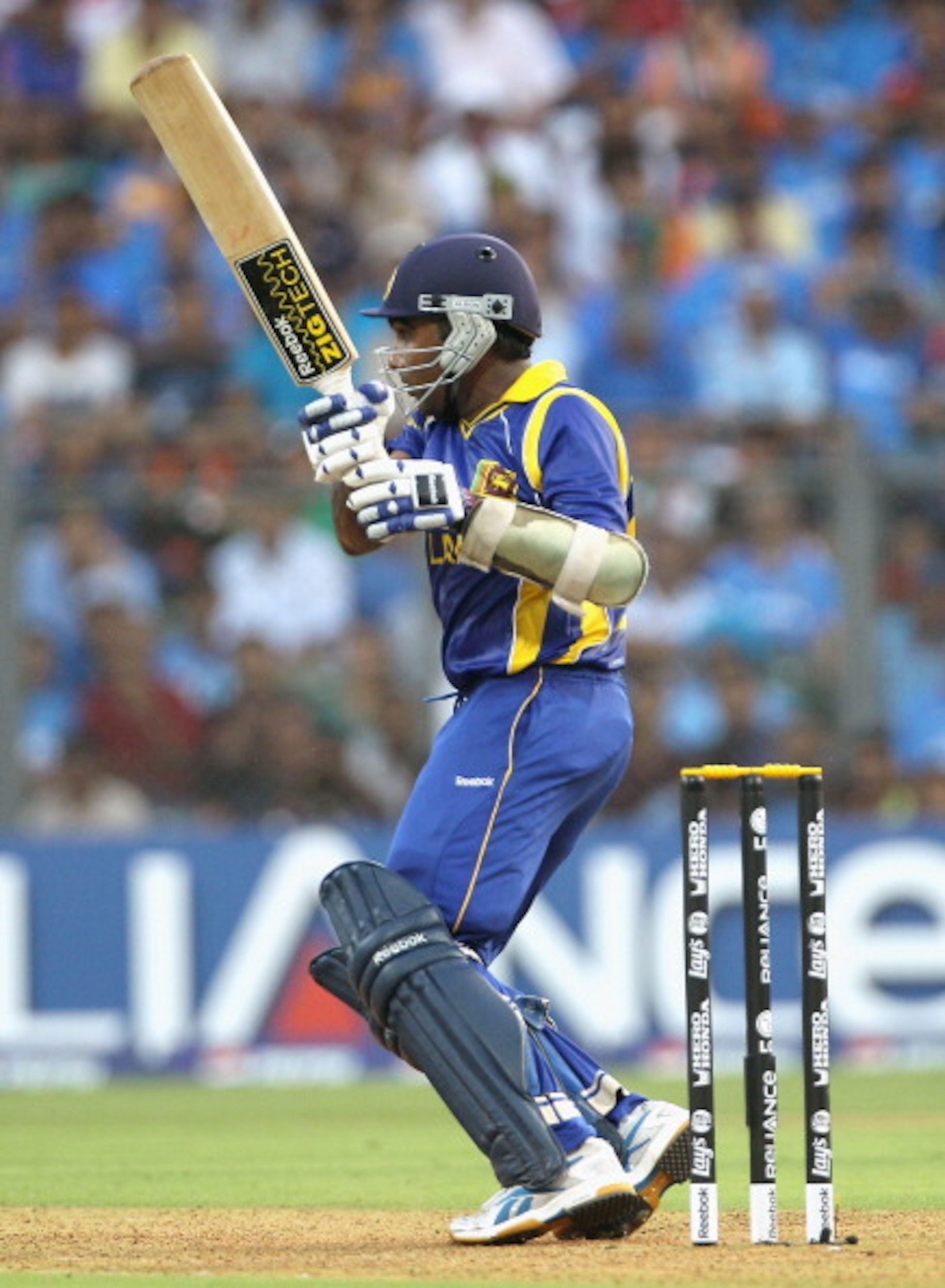 MUMBAI, INDIA - APRIL 02:  Mahela Jayawardene of Sri Lanka pulls during the 2011 ICC World Cup Final between India and Sri Lanka at Wankhede Stadium on April 2, 2011 in Mumbai, India.  (Photo by Hamish Blair/Getty Images)