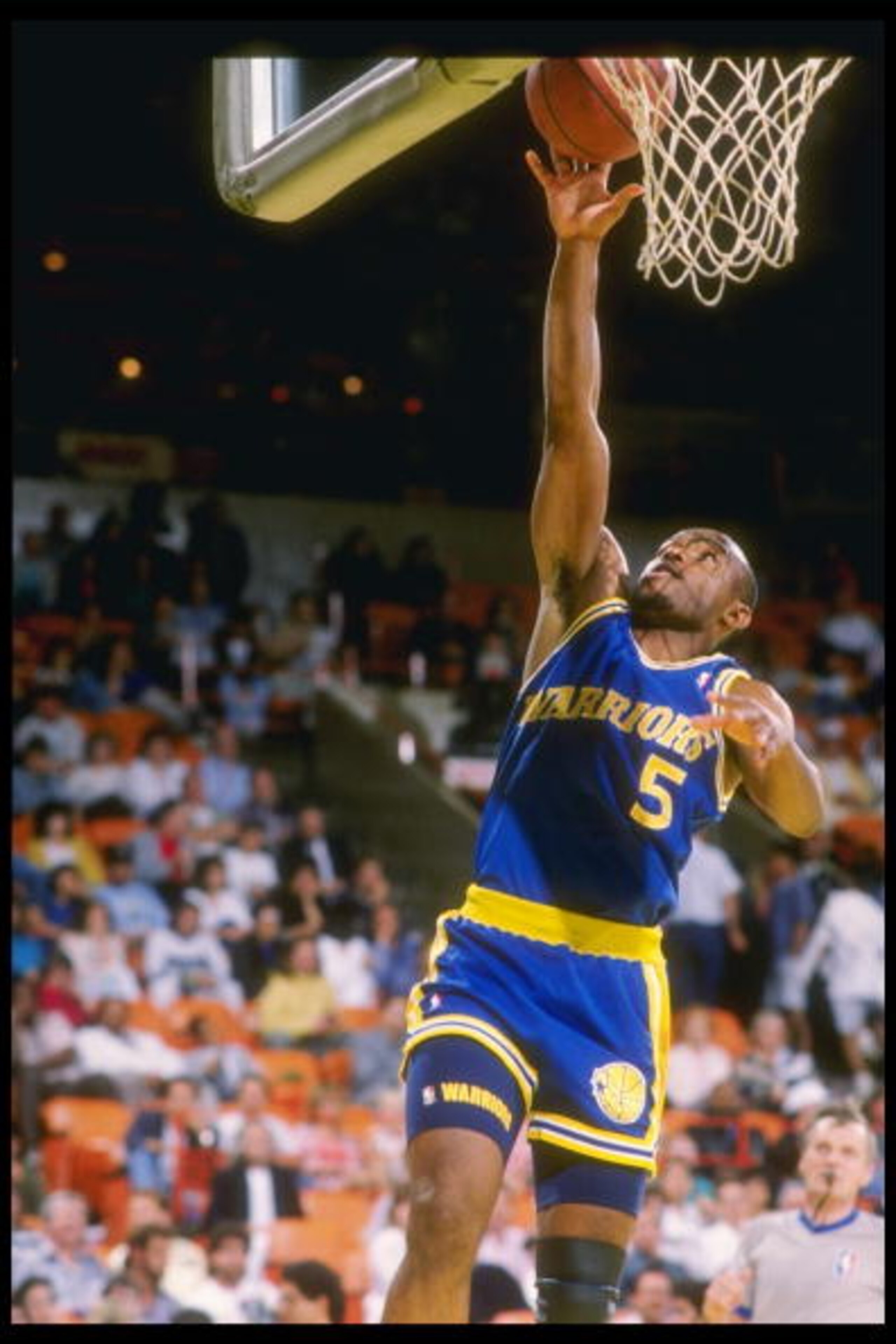 1989-1990: Guard Tim Hardaway of the Golden State Warriors goes up for two. Mandatory Credit: Ken Levine /Allsport 1989-1990: Guard Tim Hardaway of the Golden State Warriors goes up for two. Mandatory Credit: Ken Levine /Allsport