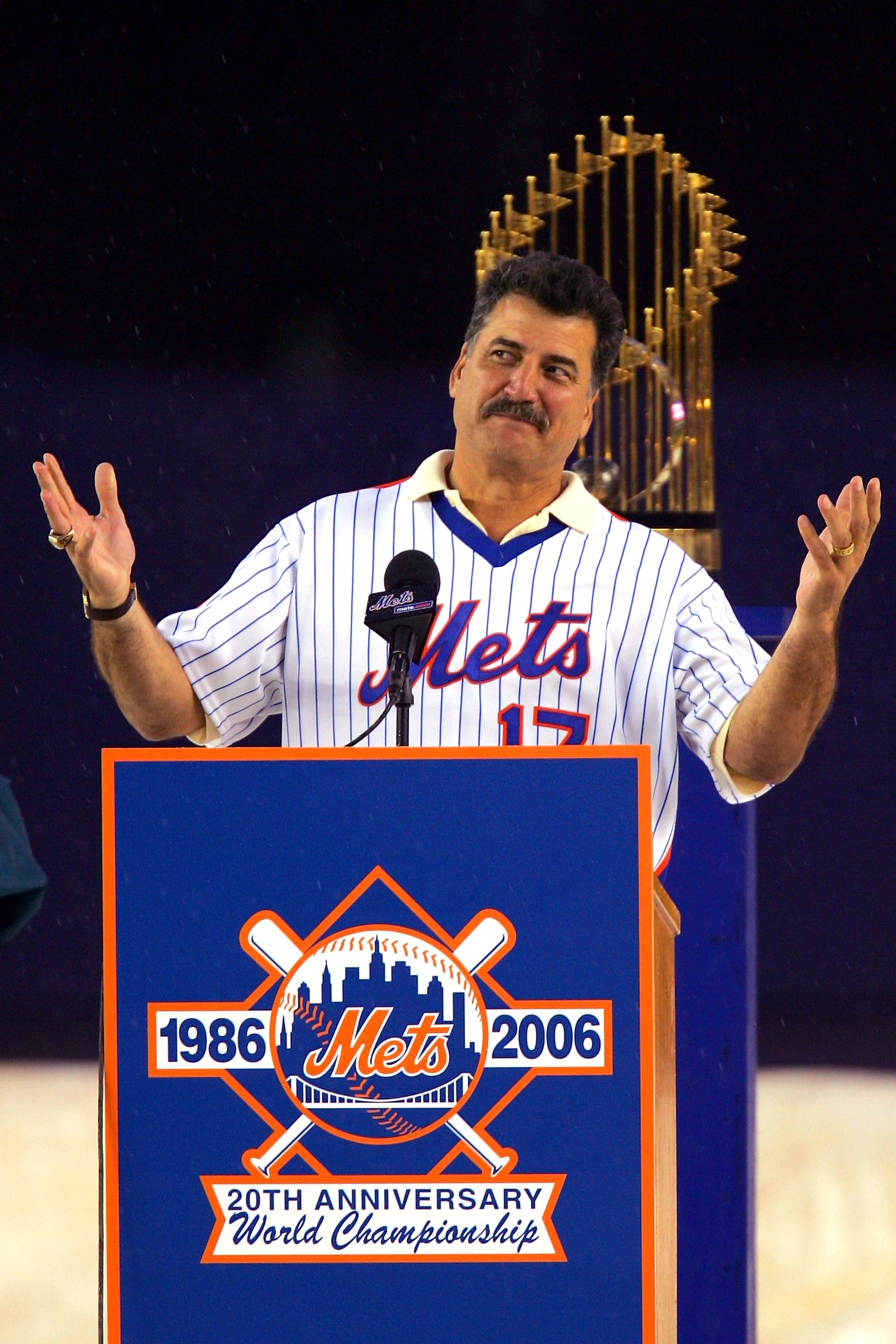 How Keith Hernandez's in-game phone call to his brother during