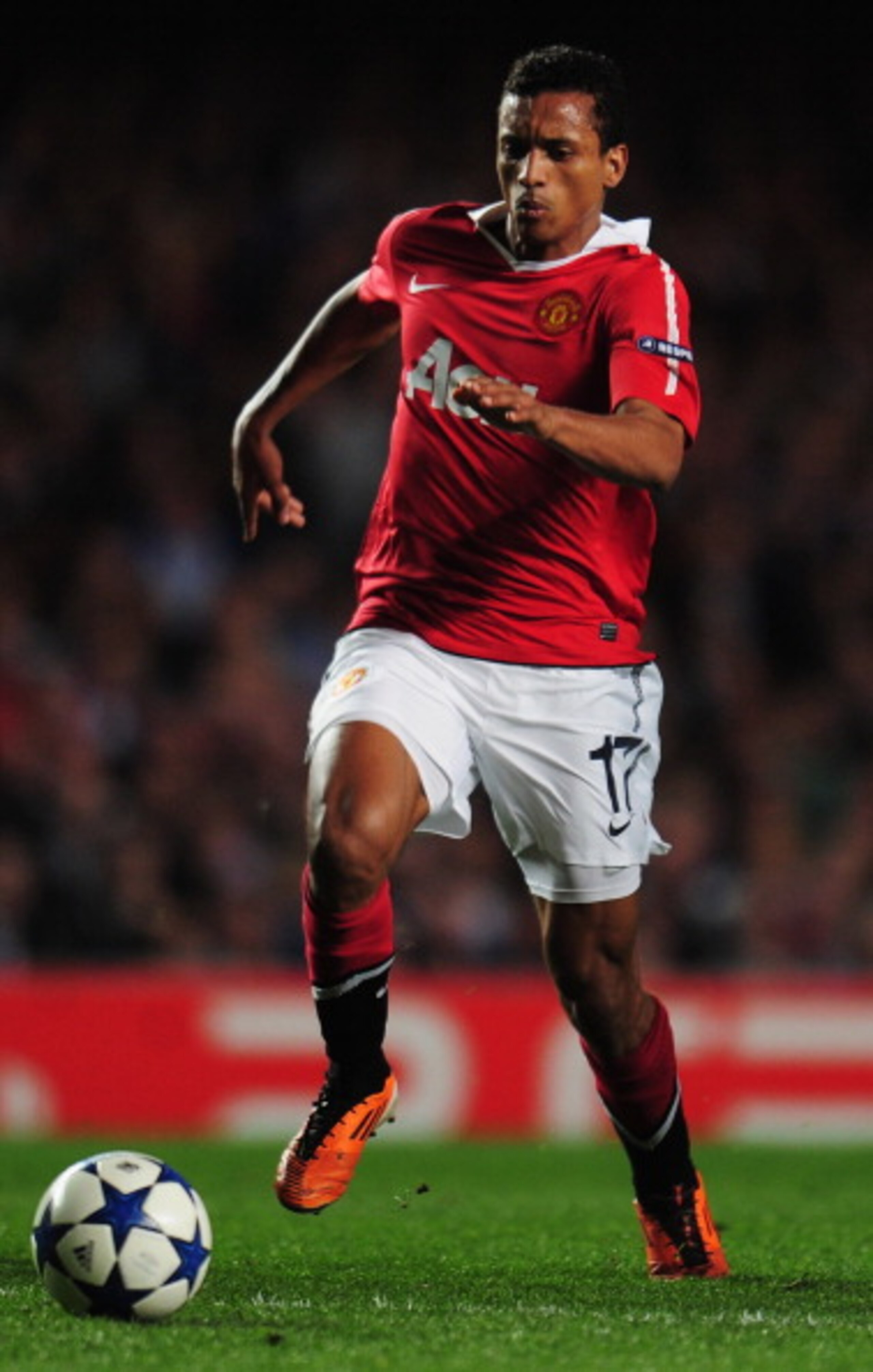 LONDON, ENGLAND - APRIL 06:  Luis Nani of Manchester United in action during the UEFA Champions League quarter final first leg match between Chelsea and Manchester United at Stamford Bridge on April 6, 2011 in London, England.  (Photo by Shaun Botterill/G
