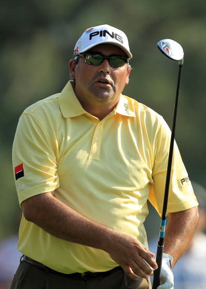 AUGUSTA, GA - APRIL 09:  Angel Cabrera of Argentina watches his tee shot on the 18th hole during the third round of the 2011 Masters Tournament at Augusta National Golf Club on April 9, 2011 in Augusta, Georgia.  (Photo by David Cannon/Getty Images)