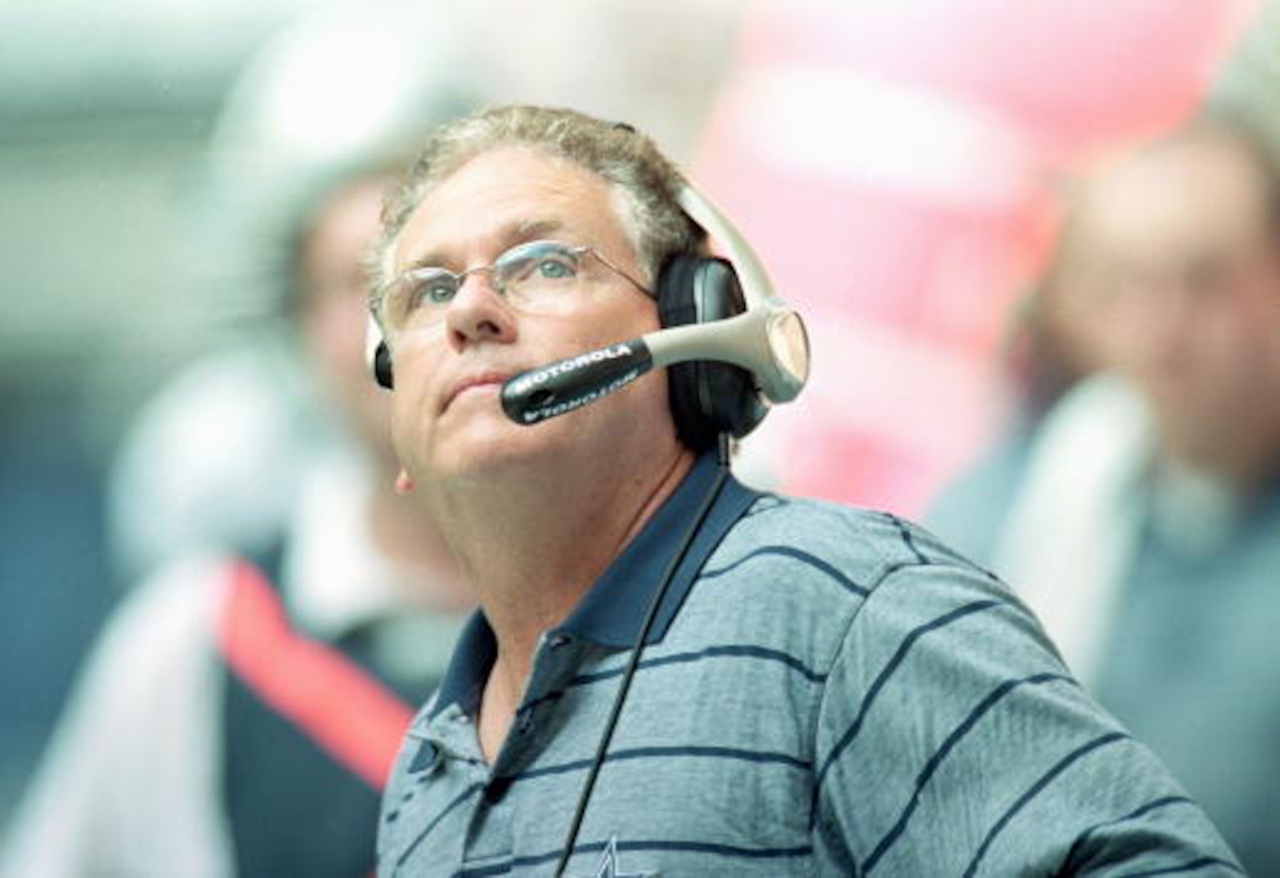 3 Sep 2000: Dave Campo  of the Dallas Cowboys looks up during a game against the Philadelphia Eagles at Texas Stadium in Irving, Texas. The Eagles defeated the Cowboys 41-14.Mandatory Credit: Ronald Martinez  /Allsport