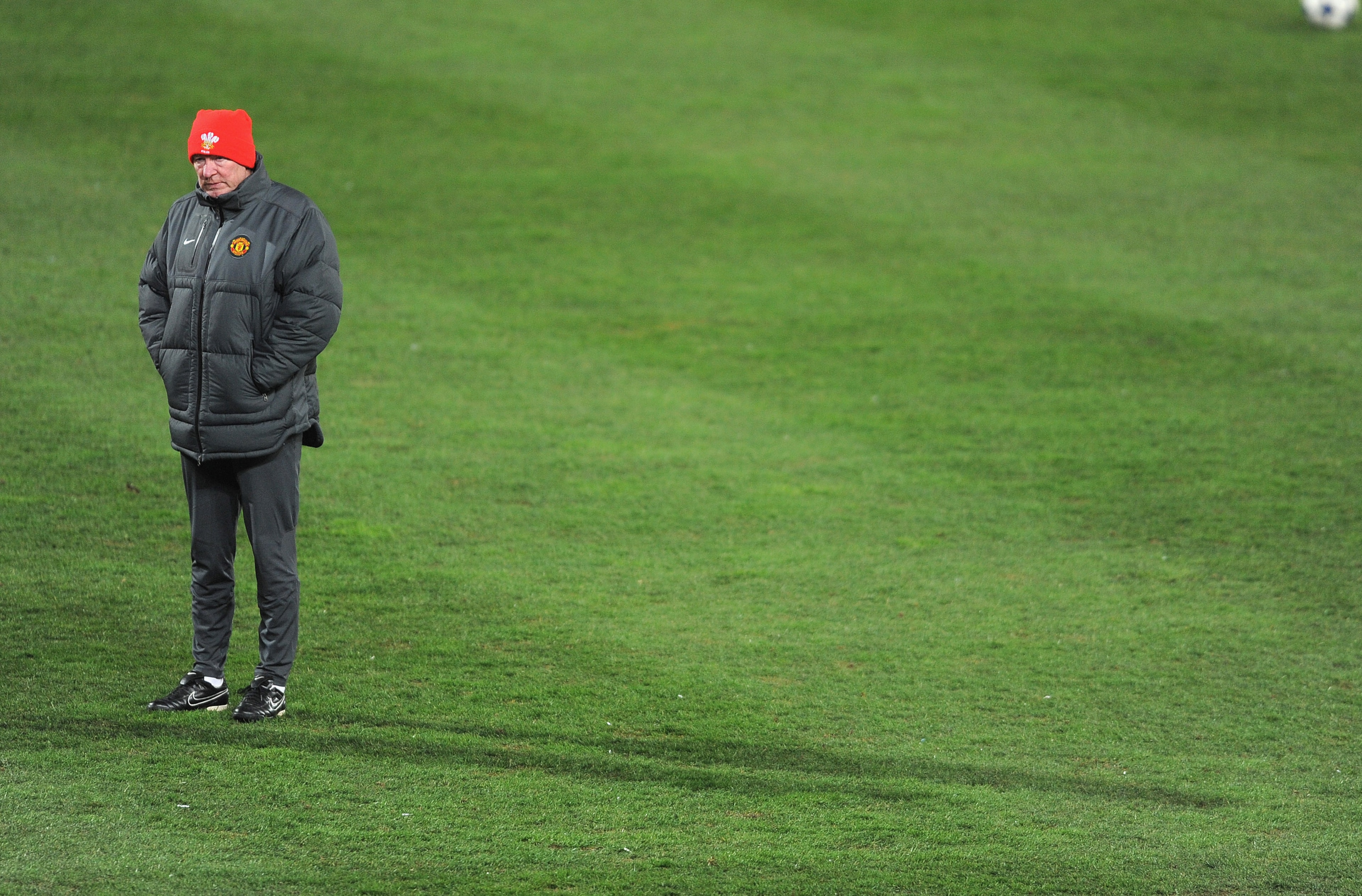 MARSEILLE, FRANCE - FEBRUARY 22:  Manchester United manager Sir Alex Ferguson looks on during the Manchester United training session ahead of the UEFA Champions League round of 16 first leg match against Marseille at the Stade Velodrome on February 22, 20