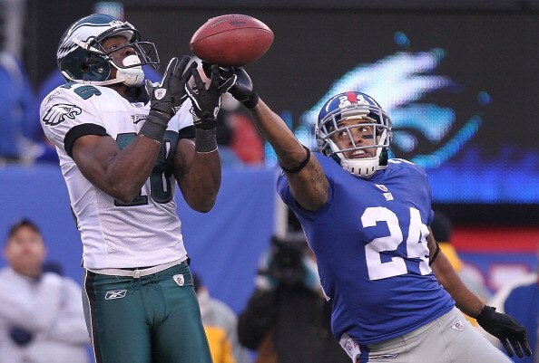 EAST RUTHERFORD, NJ - DECEMBER 19: Terrell Thomas #24  of the New York Giants breaks up the pass intended for Jeremy Maclin #18 of the Philadelphia Eagles at New Meadowlands Stadium on December 19, 2010 in East Rutherford, New Jersey.  (Photo by Nick Laha