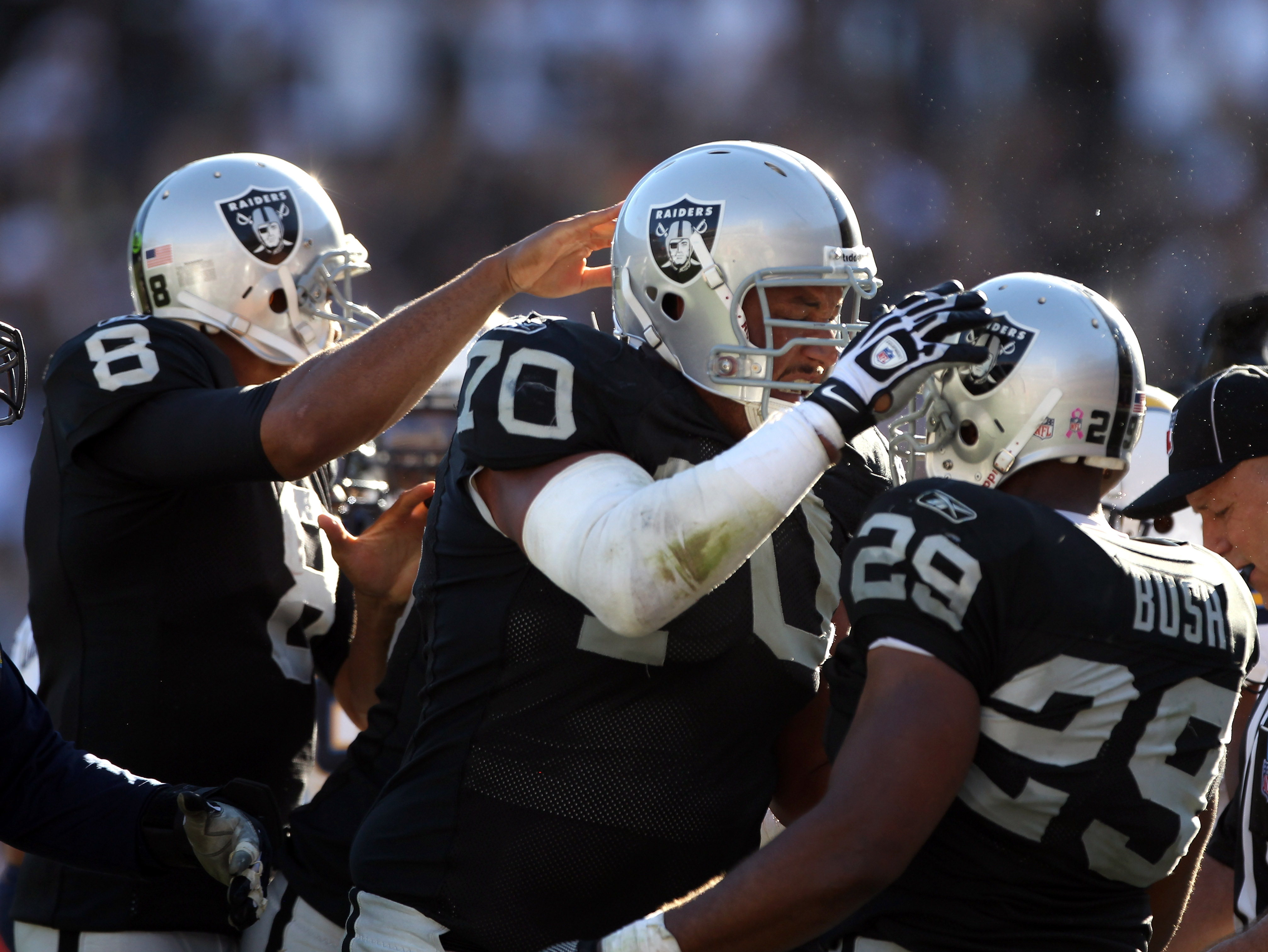 Oakland, California, USA. 2nd Oct, 2011. Oakland Raiders guard