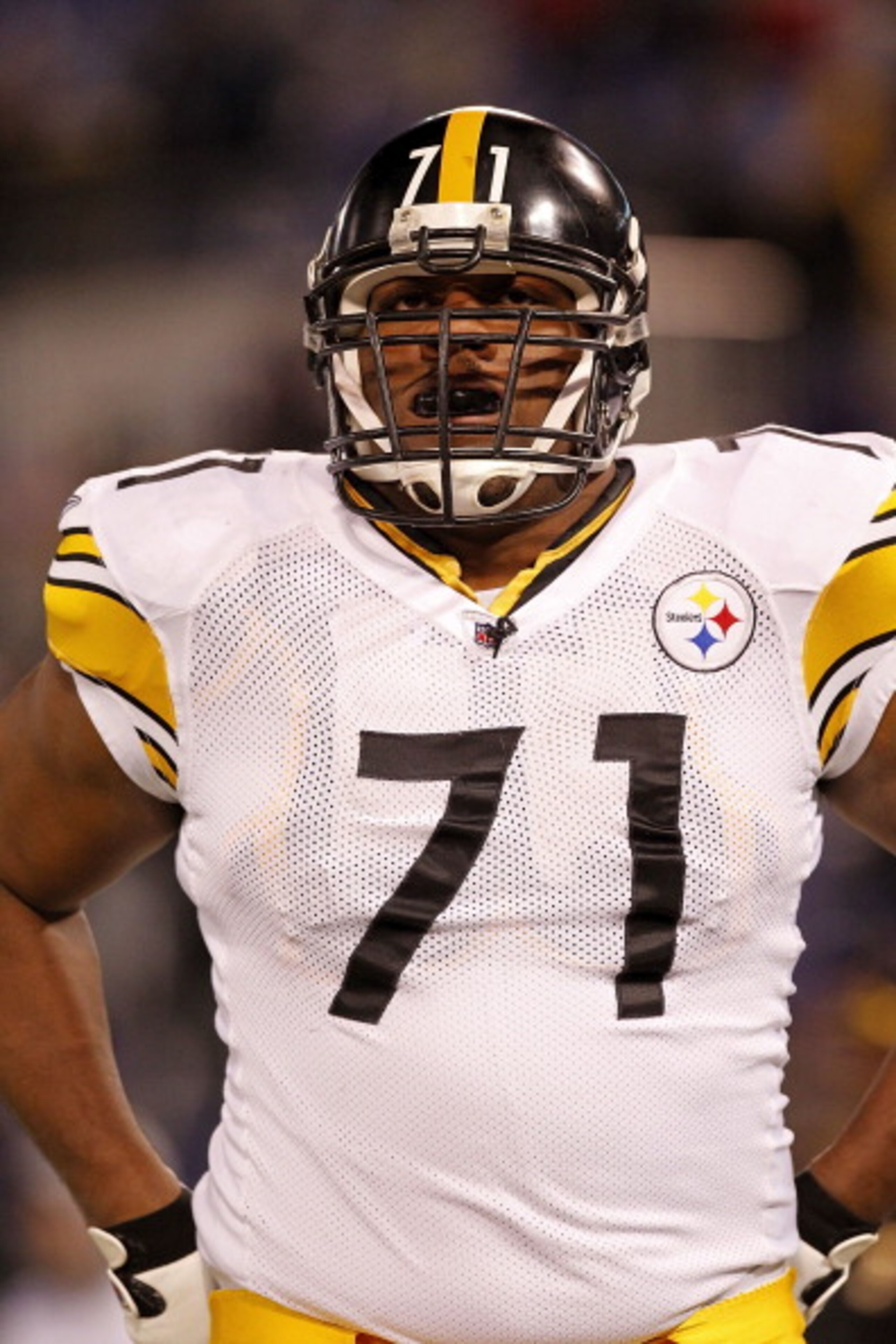 BALTIMORE, MD - DECEMBER 05:  Flozell Adams #71 of the Pittsburgh Steelers stands on the field against the Baltimore Ravens at M&T Bank Stadium on December 5, 2010 in Baltimore, Maryland.  (Photo by Geoff Burke/Getty Images)