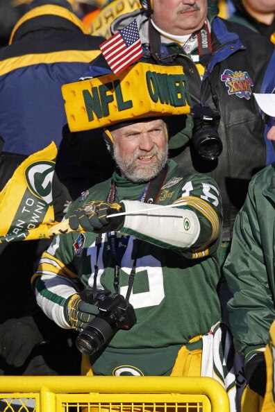 GREEN BAY, WI - FEBRUARY 08:  Green Bay Packer fan Steve Tate waits for the players to enter Lambeau Field during the Packers victory ceremony on February 8, 2011 in Green Bay, Wisconsin.  (Photo by Matt Ludtke/Getty Images)