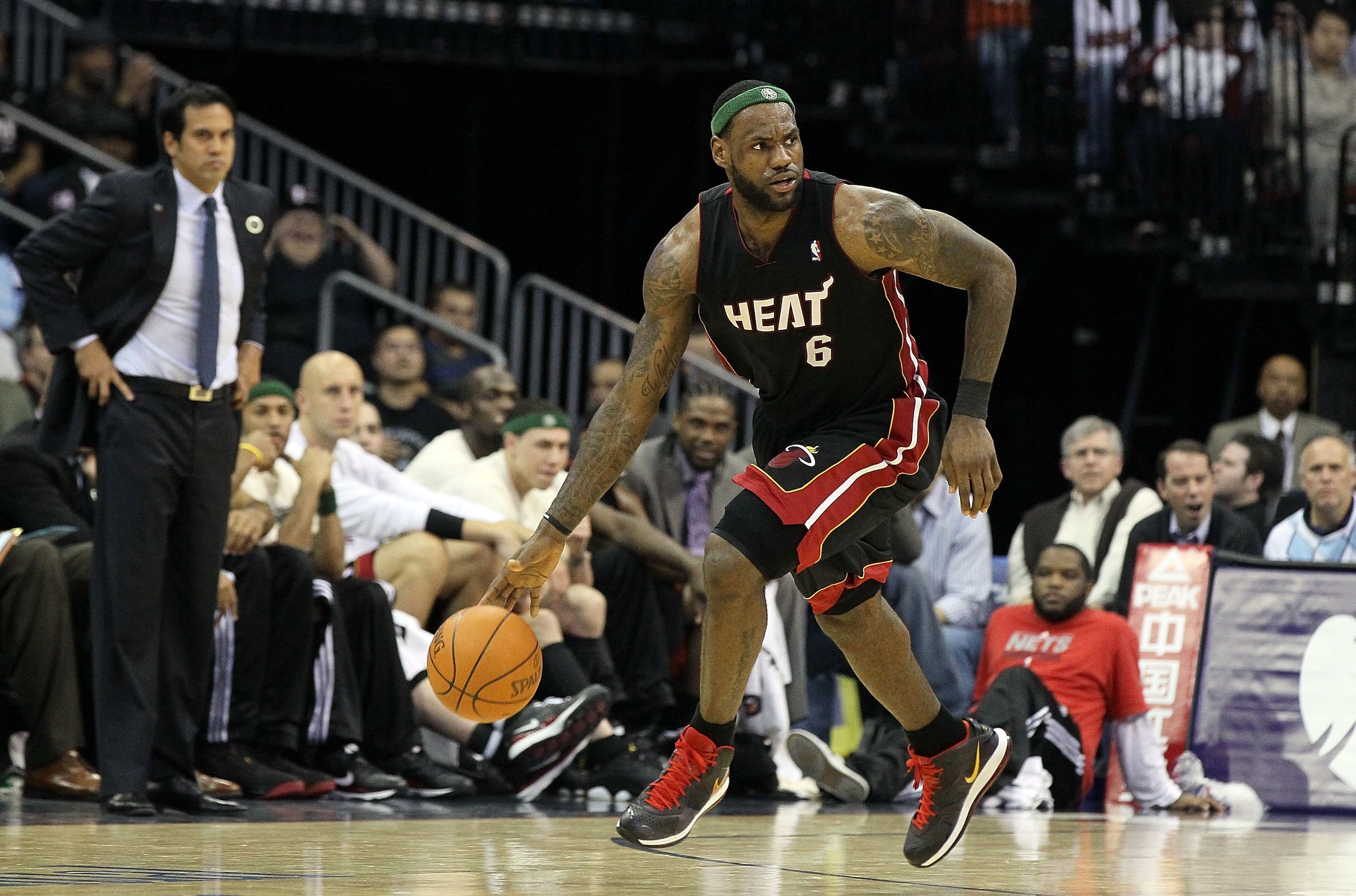 NEWARK, NJ - APRIL 03:  LeBron James #6 of the Miami Heat in action against the New Jersey Nets at the Prudential Center on April 3, 2011 in Newark, New Jersey.NOTE TO USER: User expressly acknowledges and agrees that, by downloading and/or using this Pho