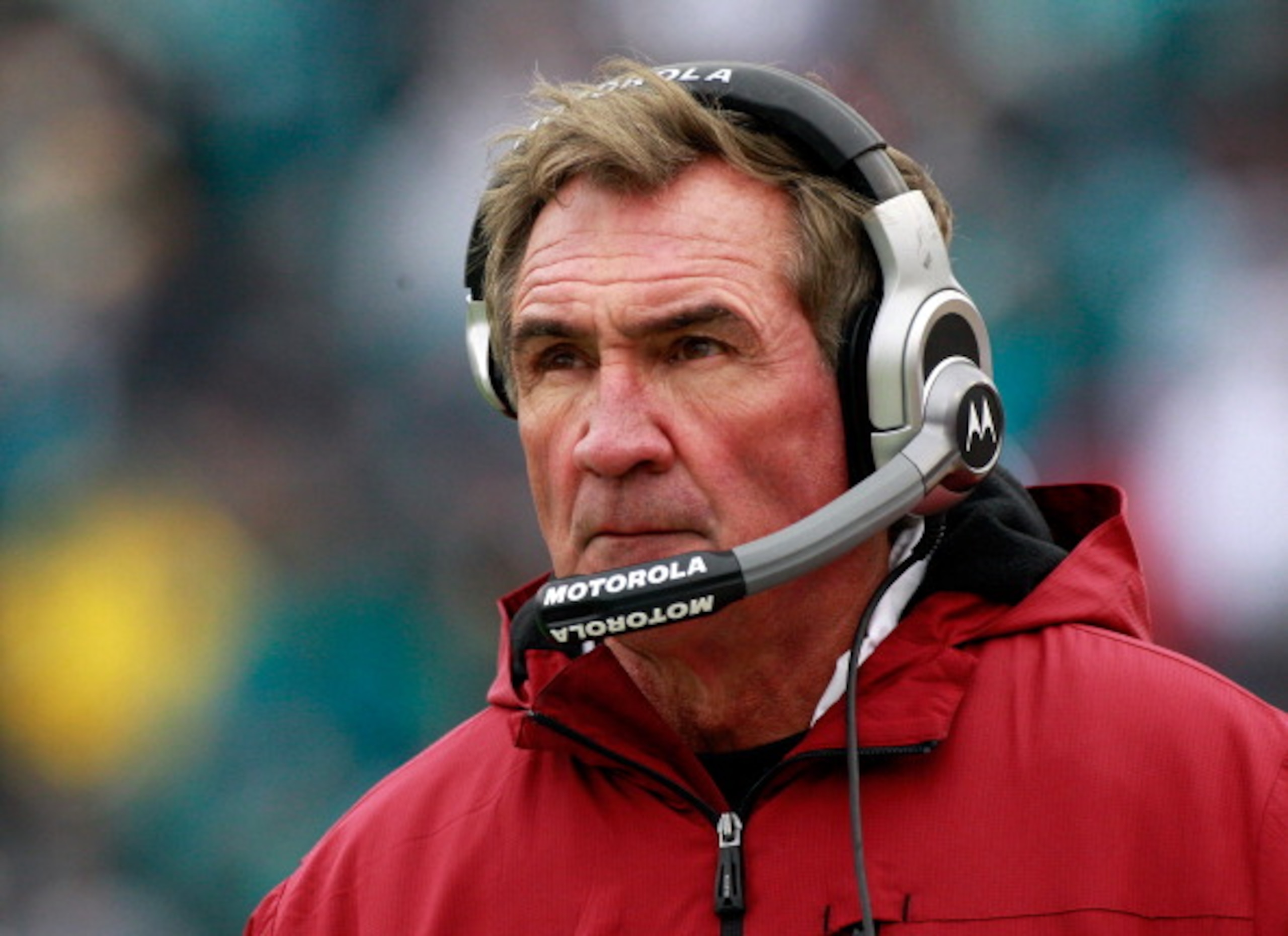 JACKSONVILLE, FL - DECEMBER 26:  Head coach Mike Shanahan of the Washington Redskins watches the action during the game against the Jacksonville Jaguars at EverBank Field on December 26, 2010 in Jacksonville, Florida.  (Photo by Sam Greenwood/Getty Images