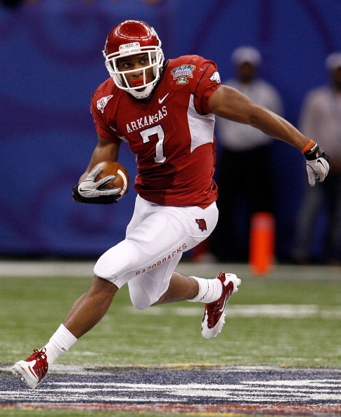 NEW ORLEANS, LA - JANUARY 04:  Knile Davis #7 of the Arkansas Razorbacks runs the ball against the Ohio State Buckeyes during the Allstate Sugar Bowl at the Louisiana Superdome on January 4, 2011 in New Orleans, Louisiana.  (Photo by Chris Graythen/Getty