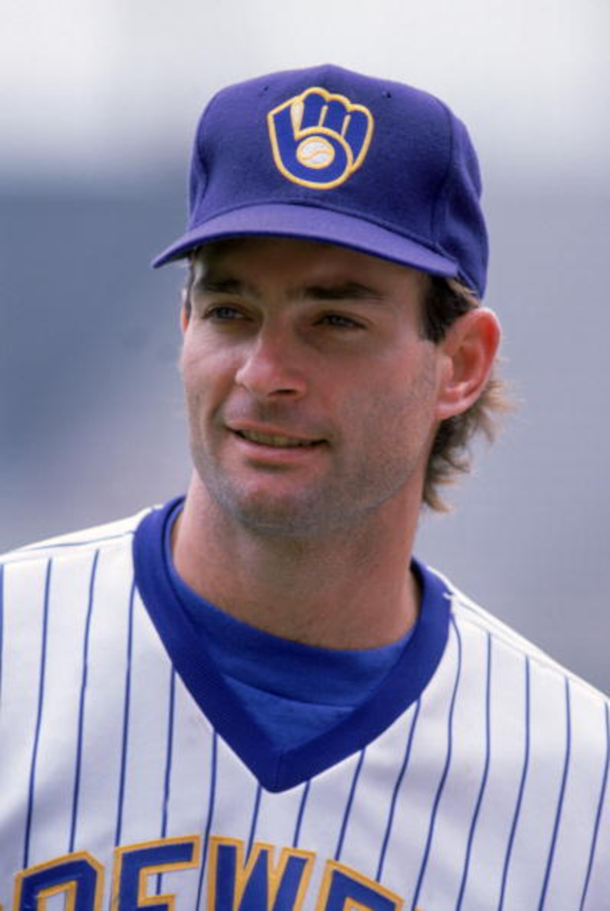 MILKAUKEE - 1989:  Paul Molitor #4 of the Milwaukee Brewers smiles during the 1989 season game at Milwaukee County Stadium in Milwaukee, Wisconsin.  (Photo by Jonathan Daniel/Getty Images)