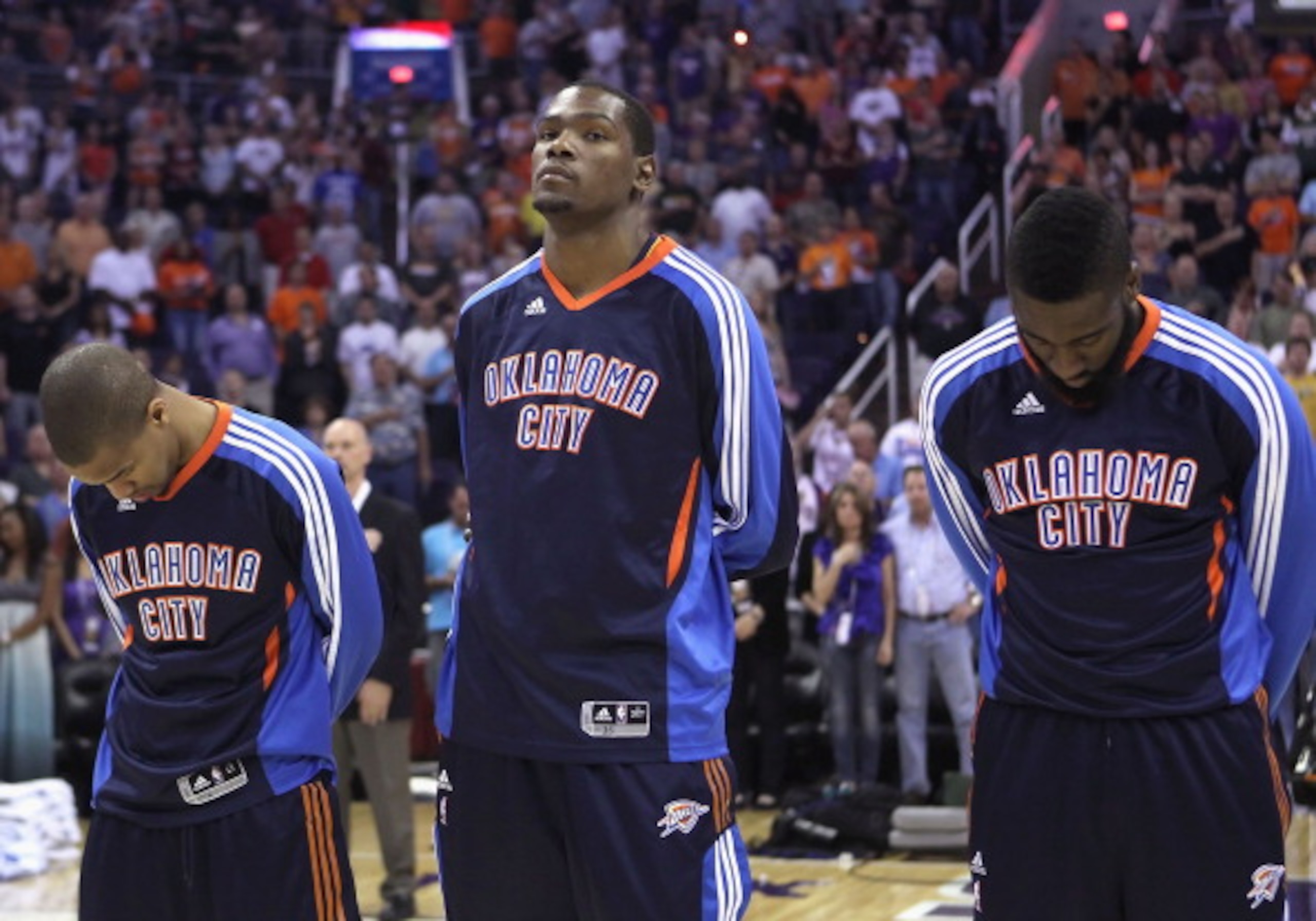 PHOENIX, AZ - MARCH 30: Kevin Durant #35 of the Oklahoma City Thunder before the NBA game against the Phoenix Suns at US Airways Center on March 30, 2011 in Phoenix, Arizona. The Thunder defeated the Suns 116-98. NOTE TO USER: User expressly acknowledg PHOENIX, AZ - MARCH 30: Kevin Durant #35 of the Oklahoma City Thunder before the NBA game against the Phoenix Suns at US Airways Center on March 30, 2011 in Phoenix, Arizona. The Thunder defeated the Suns 116-98. NOTE TO USER: User expressly acknowledg