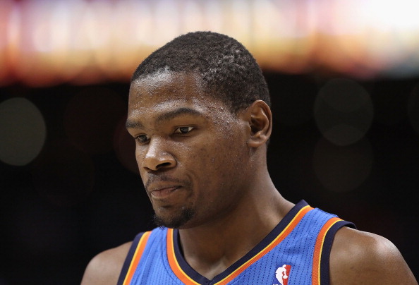 PHOENIX, AZ - MARCH 30:  Kevin Durant #35 of the Oklahoma City Thunder  during the NBA game against the Phoenix Suns at US Airways Center on March 30, 2011 in Phoenix, Arizona. The Thunder defeated the Suns 116-98.   NOTE TO USER: User expressly acknowled