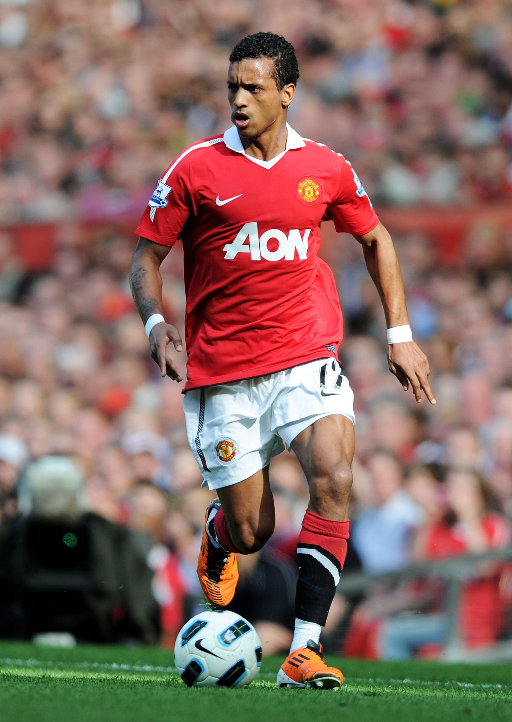 MANCHESTER, ENGLAND - APRIL 09:  Nani of Manchester United in action during the Barclays Premier League match between Manchester United and Fulham at Old Trafford on April 9, 2011 in Manchester, England.  (Photo by Michael Regan/Getty Images)