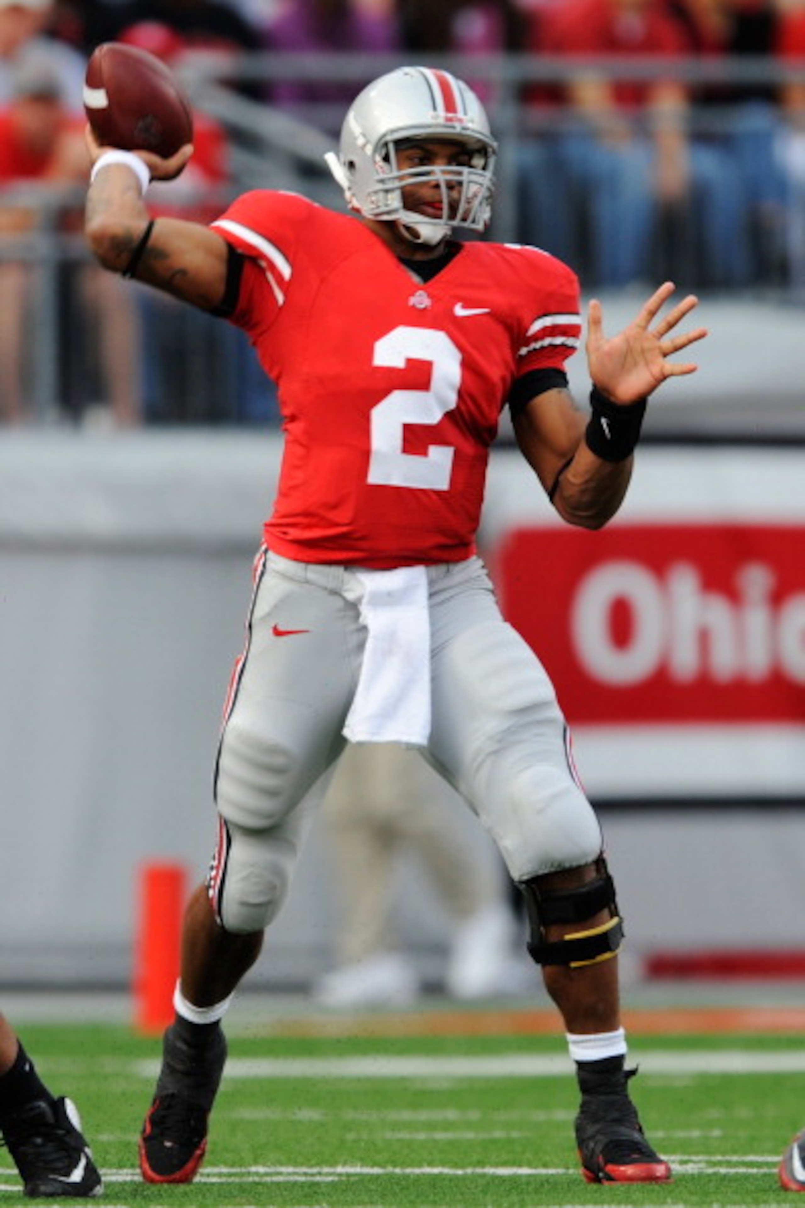 COLUMBUS, OH - NOVEMBER 13: Terrelle Pryor #2 of the Ohio State Buckeyes completes a pass against the Penn State Nittany Lions at Ohio Stadium on November 13, 2010 in Columbus, Ohio. (Photo by Jamie Sabau/Getty Images) COLUMBUS, OH - NOVEMBER 13: Terrelle Pryor #2 of the Ohio State Buckeyes completes a pass against the Penn State Nittany Lions at Ohio Stadium on November 13, 2010 in Columbus, Ohio. (Photo by Jamie Sabau/Getty Images)