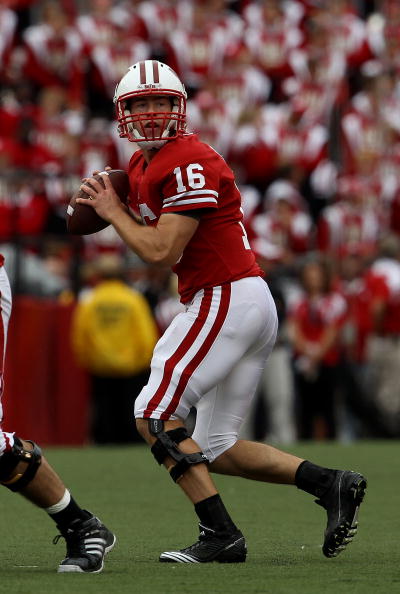 MADISON, WI - SEPTEMBER 18: Scott Tolzien #16 of the Wisconsin Badgers looks for a receiver against the Arizona State Sun Devils at Camp Randall Stadium on September 18, 2010 in Madison, Wisconsin. Wisconsin defeated Arizona State 20-19. (Photo by Jonatha