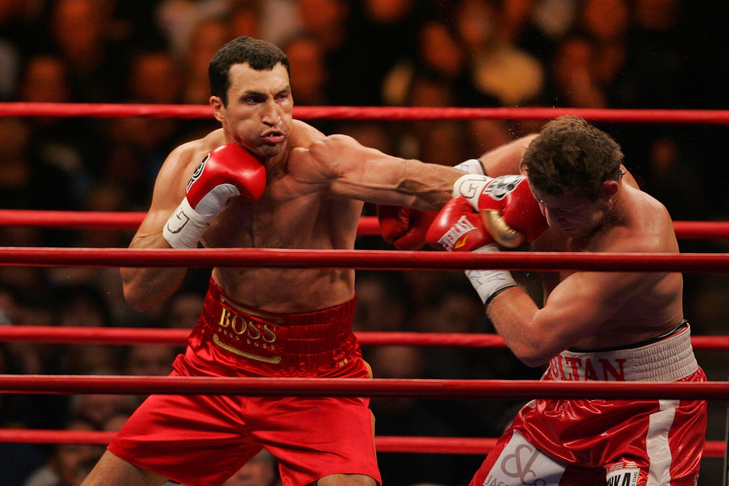 NEW YORK - FEBRUARY 23: Wladimir Klitschko (L) of Ukraine lands a left jab to the head of Sultan Ibragimov (R) of Russia during their WBO and IBF/IBO Unification Heavyweight World Championship bout on February 23, 2008 at Madison Square Garden in New Yor NEW YORK - FEBRUARY 23: Wladimir Klitschko (L) of Ukraine lands a left jab to the head of Sultan Ibragimov (R) of Russia during their WBO and IBF/IBO Unification Heavyweight World Championship bout on February 23, 2008 at Madison Square Garden in New Yor