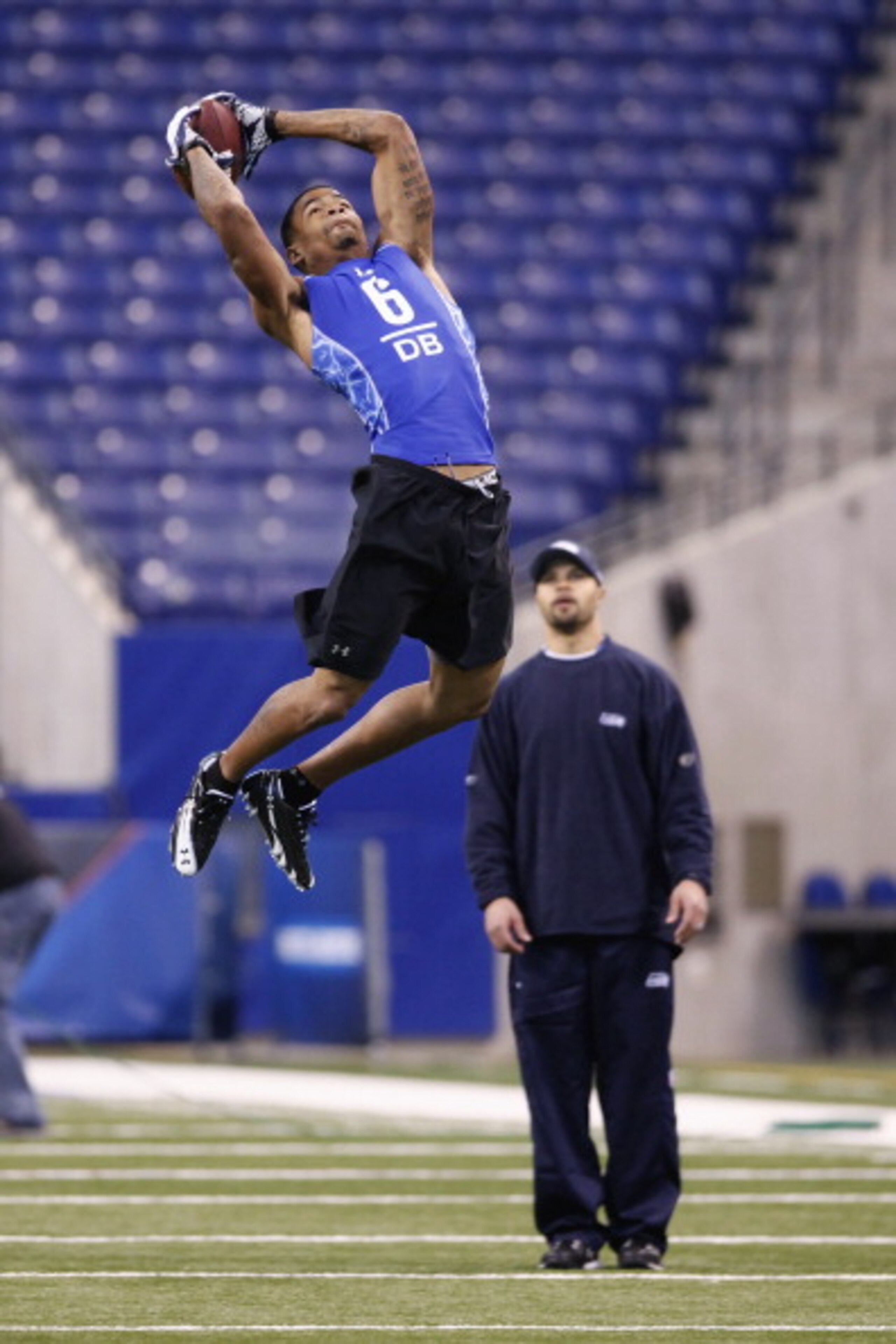 INDIANAPOLIS, IN - MARCH 1: Defensive back Curtis Brown #6 of Texas goes up for a pass during the 2011 NFL Scouting Combine at Lucas Oil Stadium on February 28, 2011 in Indianapolis, Indiana. (Photo by Joe Robbins/Getty Images) INDIANAPOLIS, IN - MARCH 1: Defensive back Curtis Brown #6 of Texas goes up for a pass during the 2011 NFL Scouting Combine at Lucas Oil Stadium on February 28, 2011 in Indianapolis, Indiana. (Photo by Joe Robbins/Getty Images)