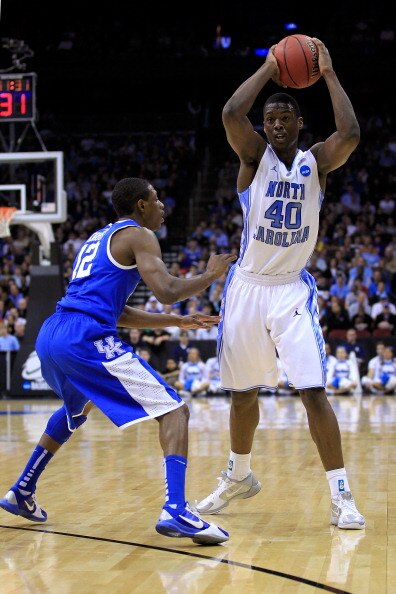 NEWARK, NJ - MARCH 27:  Harrison Barnes #40 of the North Carolina Tar Heels in action against Brandon Knight #12 of the Kentucky Wildcats during the east regional final of the 2011 NCAA men's basketball tournament at Prudential Center on March 27, 2011 in