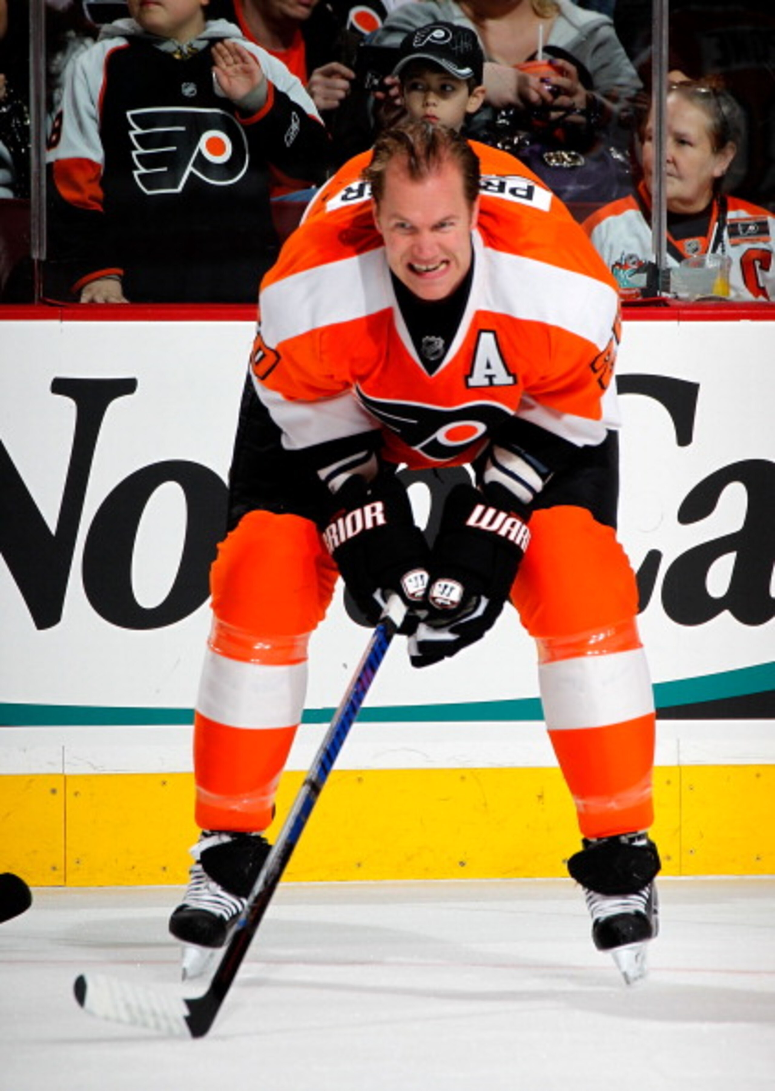 PHILADELPHIA, PA - MARCH 08: Chris Pronger #20 of the Philadelphia Flyers stretches during warmups before an NHL hockey game against the Edmonton Oilers at the Wells Fargo Center on March 8, 2011 in Philadelphia, Pennsylvania. (Photo by Paul Bereswill/G PHILADELPHIA, PA - MARCH 08: Chris Pronger #20 of the Philadelphia Flyers stretches during warmups before an NHL hockey game against the Edmonton Oilers at the Wells Fargo Center on March 8, 2011 in Philadelphia, Pennsylvania. (Photo by Paul Bereswill/G