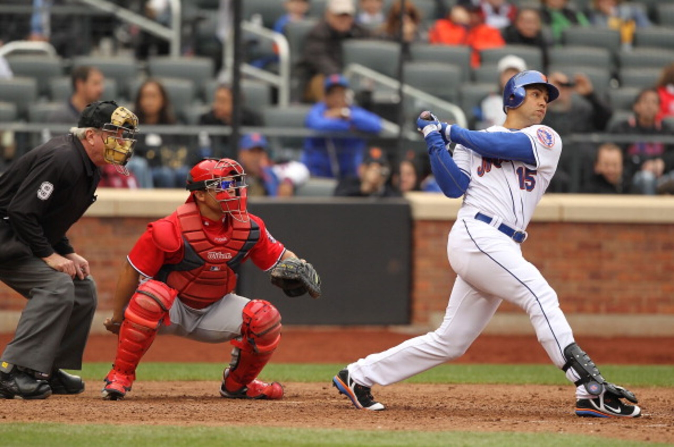 NEW YORK, NY - APRIL 10:  Carlos Beltran #15 of the New York Mets  in action against the Washington Nationals during their game on April 10, 2011 at Citi Field in the Flushing neighborhood of the Queens borough of New York City.  (Photo by Al Bello/Getty