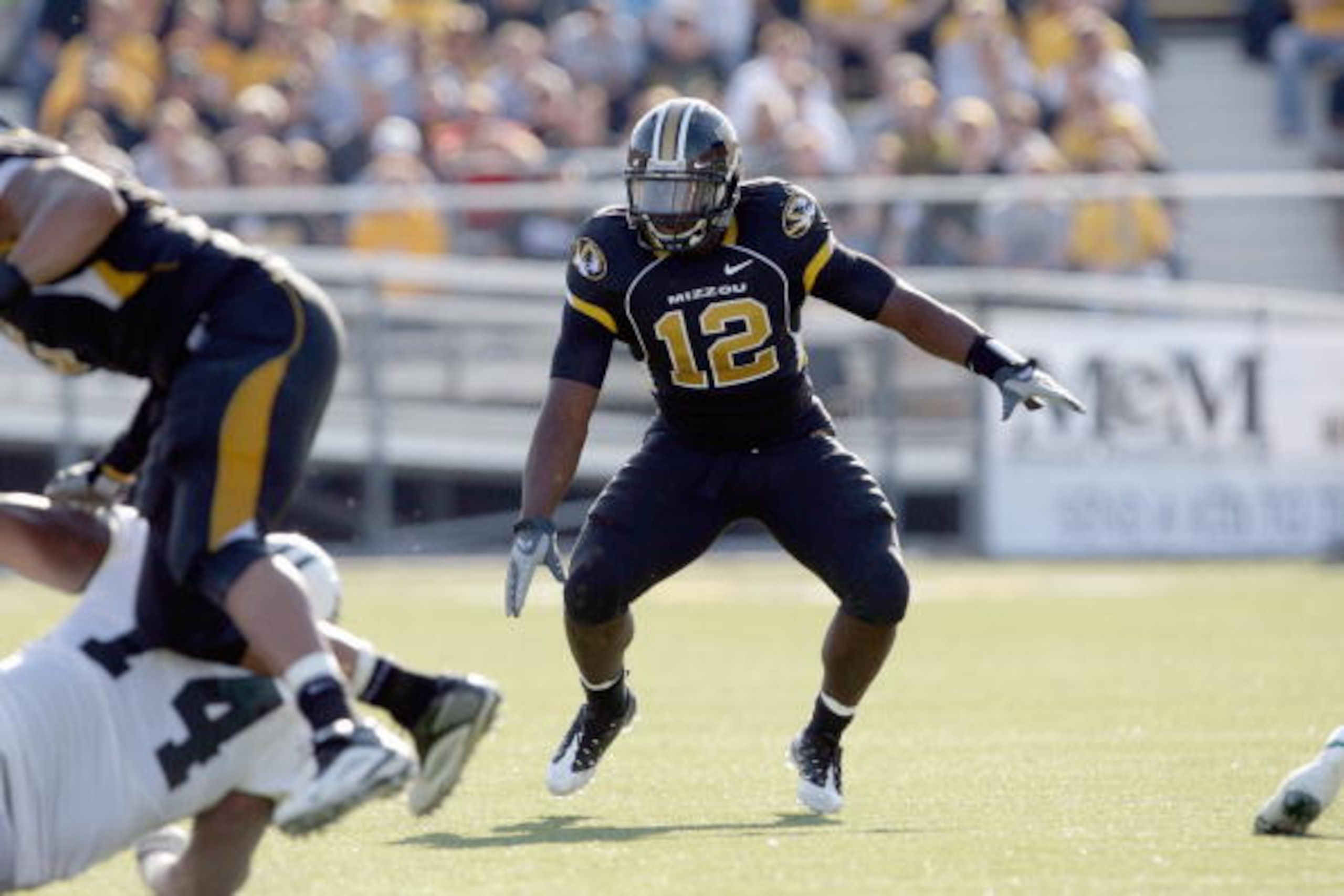 COLUMBIA, MO - NOVEMBER 7:  Sean Weatherspoon #12 of the Missouri Tigers moves on the field during the game against the Baylor Bears at Faurot Field/Memorial Stadium on November 7, 2009 in Columbia, Missouri. (Photo by Jamie Squire/Getty Images)