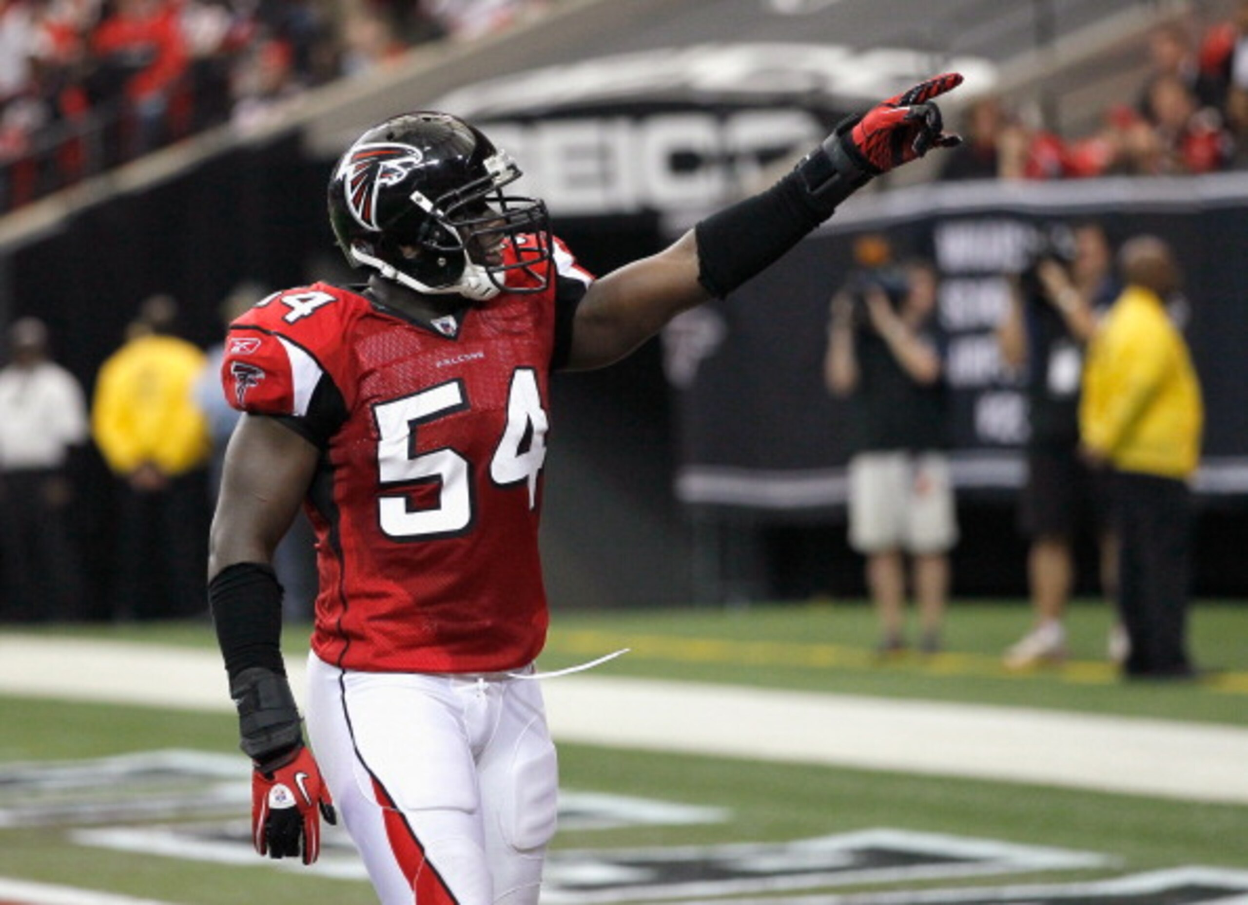 ATLANTA, GA - JANUARY 02:  Stephen Nicholas #54 of the Atlanta Falcons against the Carolina Panthers at Georgia Dome on January 2, 2011 in Atlanta, Georgia.  (Photo by Kevin C. Cox/Getty Images)
