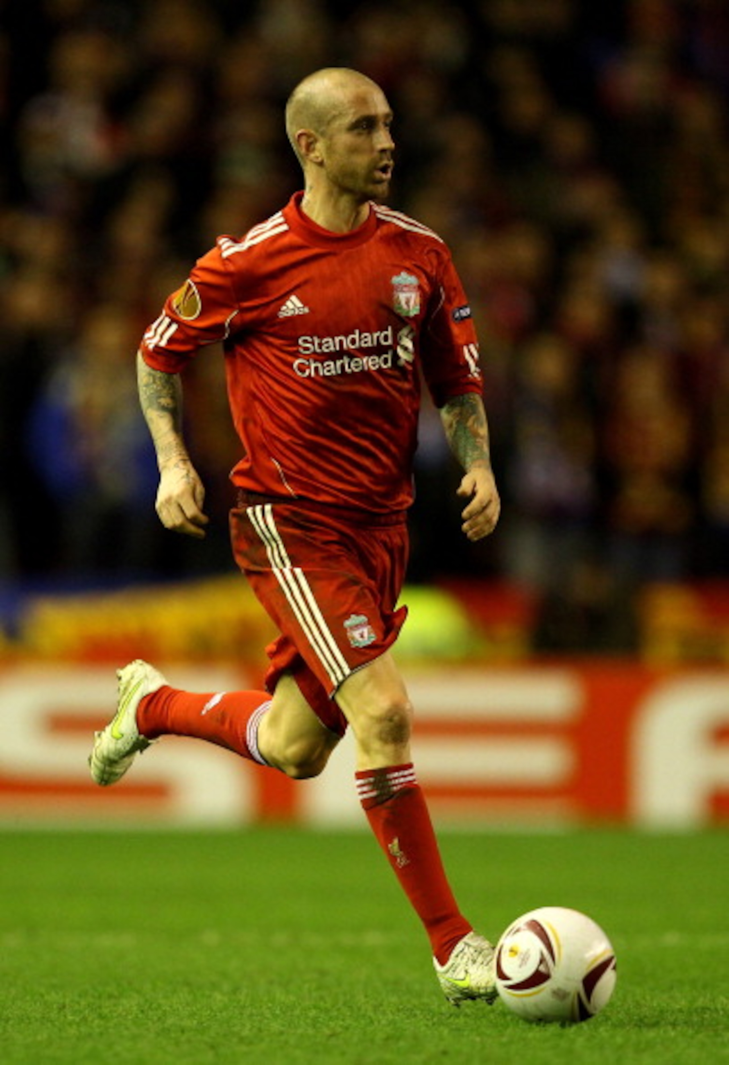 LIVERPOOL, ENGLAND - FEBRUARY 24:   Raul Meireles of Liverpool in action during the UEFA Europa League Round of 32 2nd leg match beteween Liverpool and Sparta Prague at Anfield on February 24, 2011 in Liverpool, England.  (Photo by Richard Heathcote/Getty