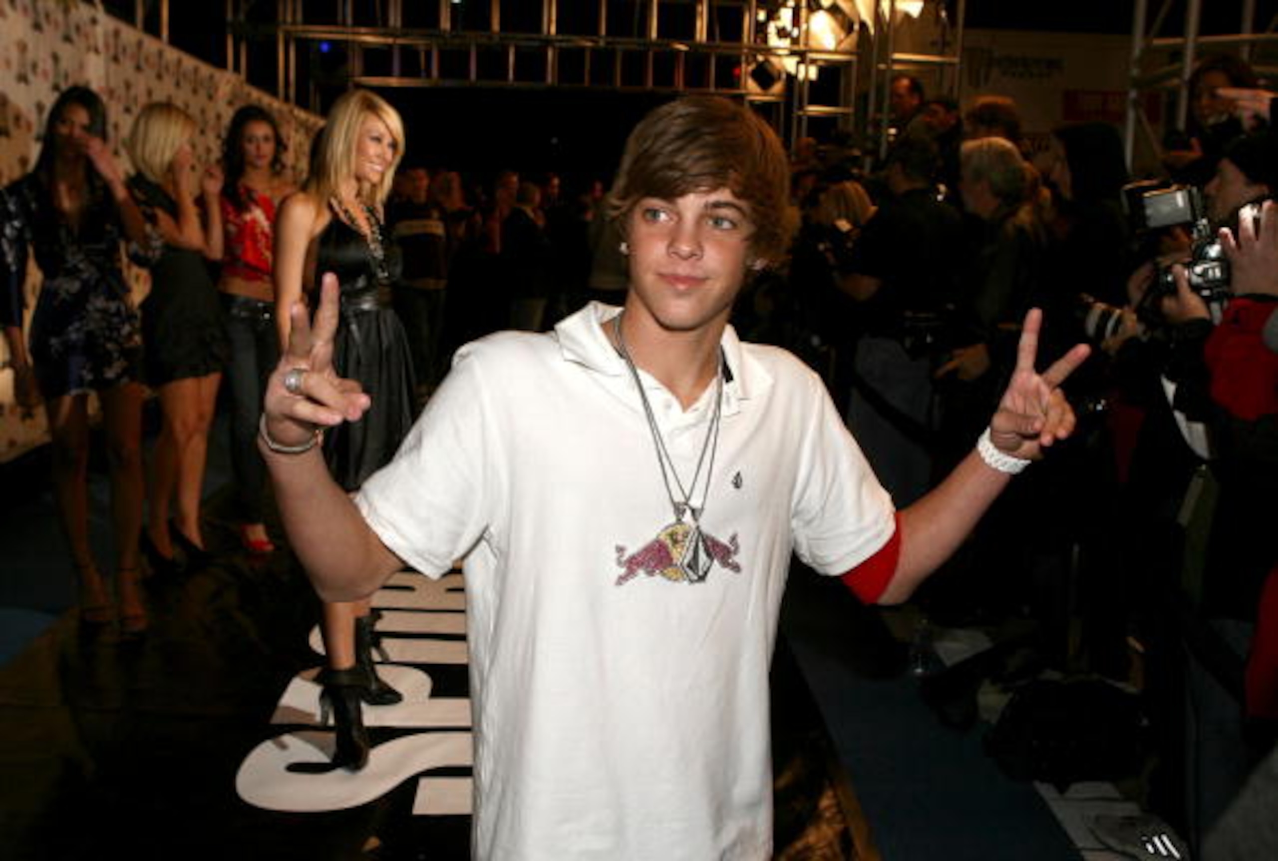 BURBANK, CA - NOVEMBER 30: Pro skater Ryan Sheckler arrives at the Inagural 'Arby's Action Sports Awards' held at Center Staging on November 30, 2006 in Burbank, California. (Photo by Kevin Winter/Getty Images) BURBANK, CA - NOVEMBER 30: Pro skater Ryan Sheckler arrives at the Inagural 'Arby's Action Sports Awards' held at Center Staging on November 30, 2006 in Burbank, California. (Photo by Kevin Winter/Getty Images)