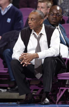 8 Nov 2001: Head coach John Chaney of Temple observes the game against Florida in the Coaches vs. Cancer IKON Classic at Madison Square Garden in New York City, New York. Florida won 72-64. DIGITAL IMAGE Mandatory Credit: Ezra Shaw/ALLSPORT