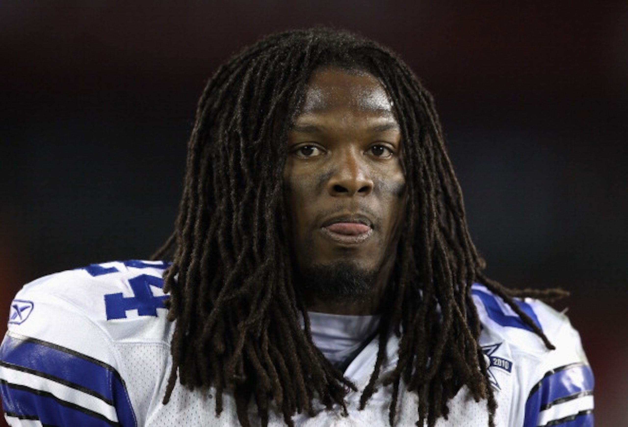 GLENDALE, AZ - DECEMBER 25: Runningback Marion Barber #24 of the Dallas Cowboys walks the sidelines during the NFL game against the Arizona Cardinals at the University of Phoenix Stadium on December 25, 2010 in Glendale, Arizona. The Cardinals defeated t GLENDALE, AZ - DECEMBER 25: Runningback Marion Barber #24 of the Dallas Cowboys walks the sidelines during the NFL game against the Arizona Cardinals at the University of Phoenix Stadium on December 25, 2010 in Glendale, Arizona. The Cardinals defeated t