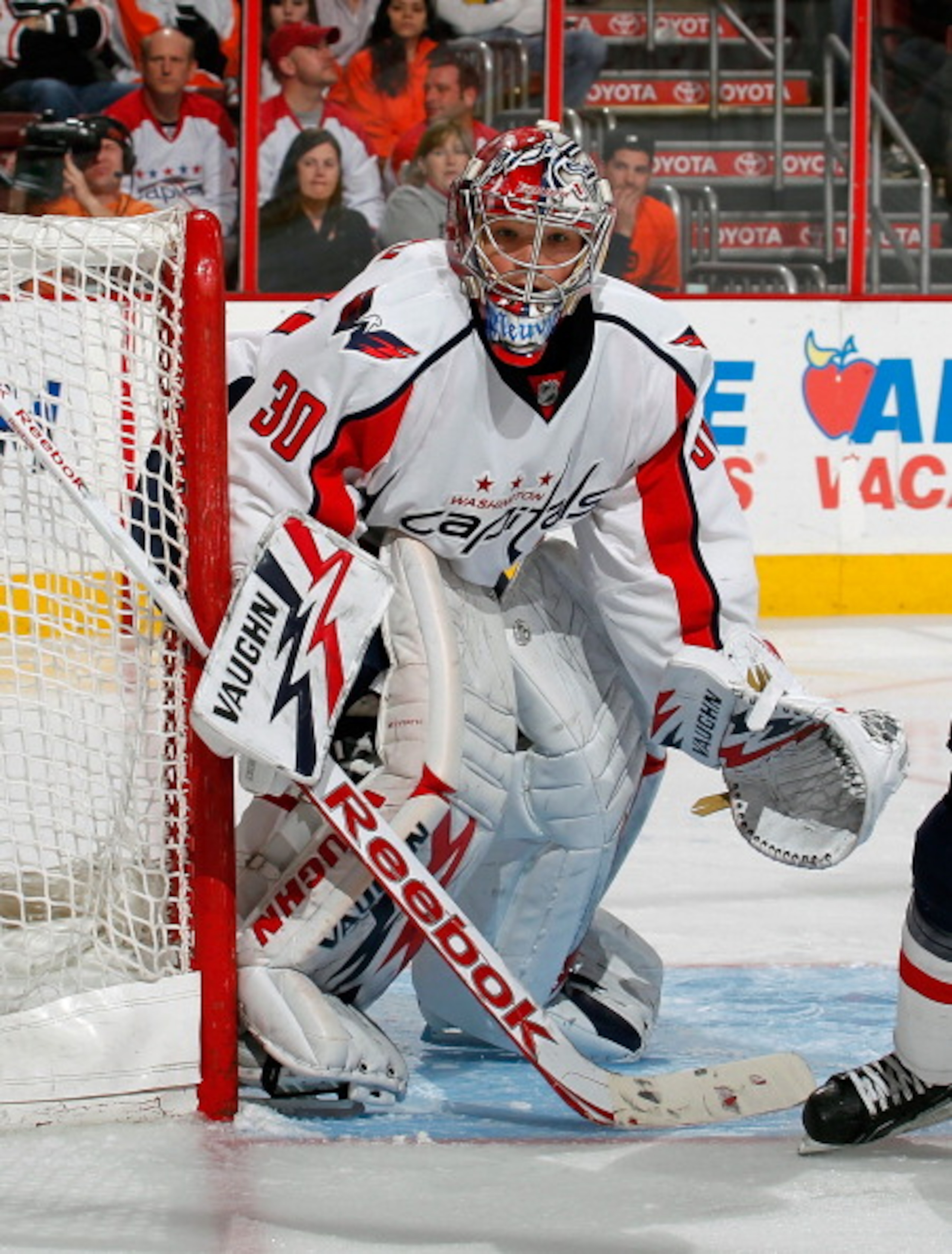 PHILADELPHIA, PA - MARCH 22:  Michal Neuvirth #30 of the Washington Capitals waits for a shot against the Philadelphia Flyers during an NHL hockey game at the Wells Fargo Center on March 22, 2011 in Philadelphia, Pennsylvania.  (Photo by Paul Bereswill/Ge