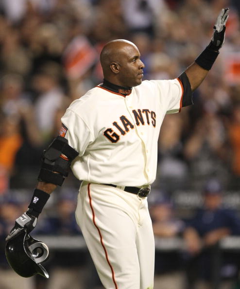 San Francisco Giants Barry Bonds, #25, connects for career home