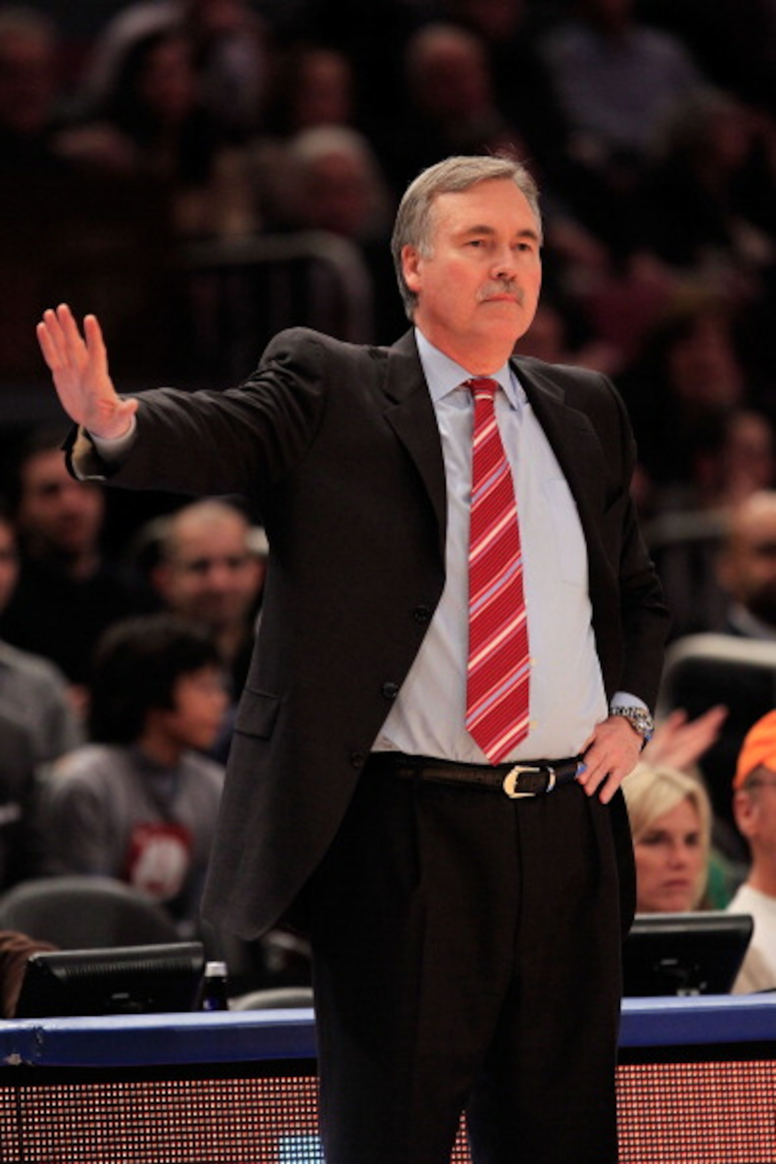 NEW YORK, NY - FEBRUARY 09:  Head coach Mike D'Antoni of the New York Knicks gestures from the sideline during the game against the Los Angeles Clippers at Madison Square Garden on February 9, 2011 in New York City. NOTE TO USER: User expressly acknowledg
