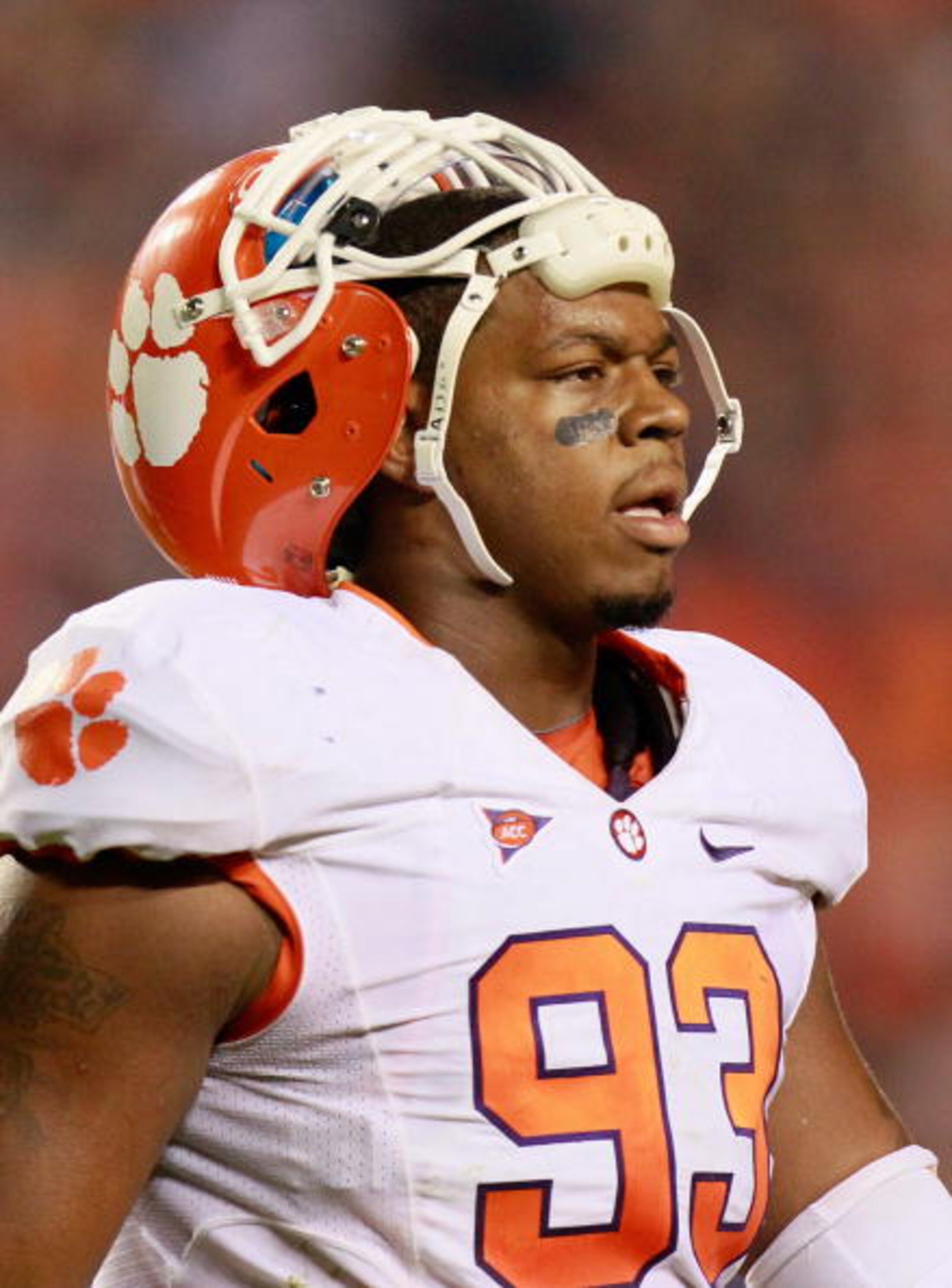 AUBURN, AL - SEPTEMBER 18:  Da'Quan Bowers #93 of the Clemson Tigers against the Auburn Tigers at Jordan-Hare Stadium on September 18, 2010 in Auburn, Alabama.  (Photo by Kevin C. Cox/Getty Images)