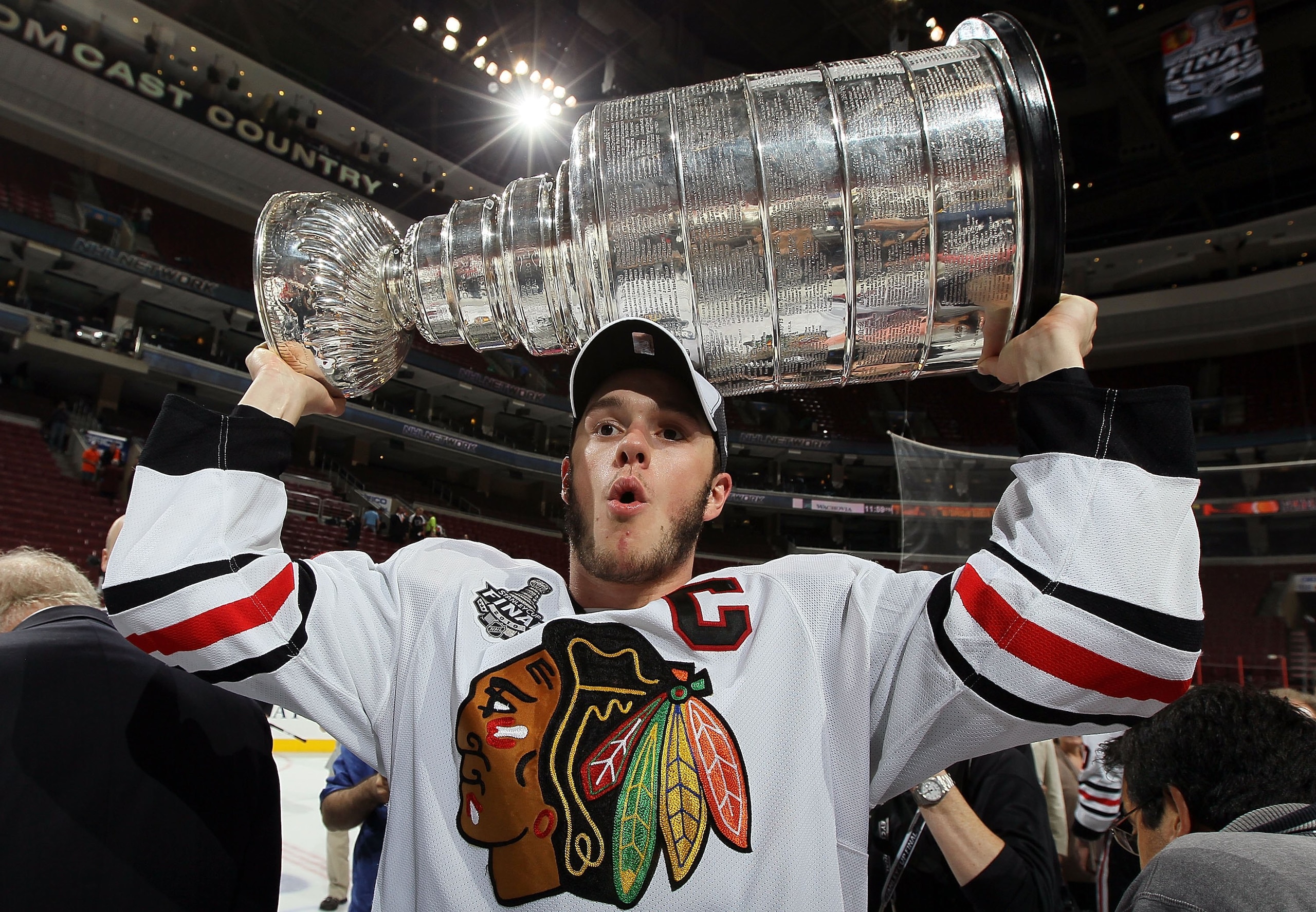 PHILADELPHIA - JUNE 09: Jonathan Toews #19 of the Chicago Blackhawks hoists the Stanley Cup after teammate Patrick Kane scored the game-winning goal in overtime to defeat the Philadelphia Flyers 4-3 and win the Stanley Cup in Game Six of the 2010 NHL Sta PHILADELPHIA - JUNE 09: Jonathan Toews #19 of the Chicago Blackhawks hoists the Stanley Cup after teammate Patrick Kane scored the game-winning goal in overtime to defeat the Philadelphia Flyers 4-3 and win the Stanley Cup in Game Six of the 2010 NHL Sta