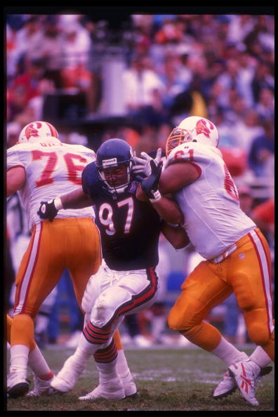 36 Chicago Bears Chris Zorich Photos & High Res Pictures - Getty Images