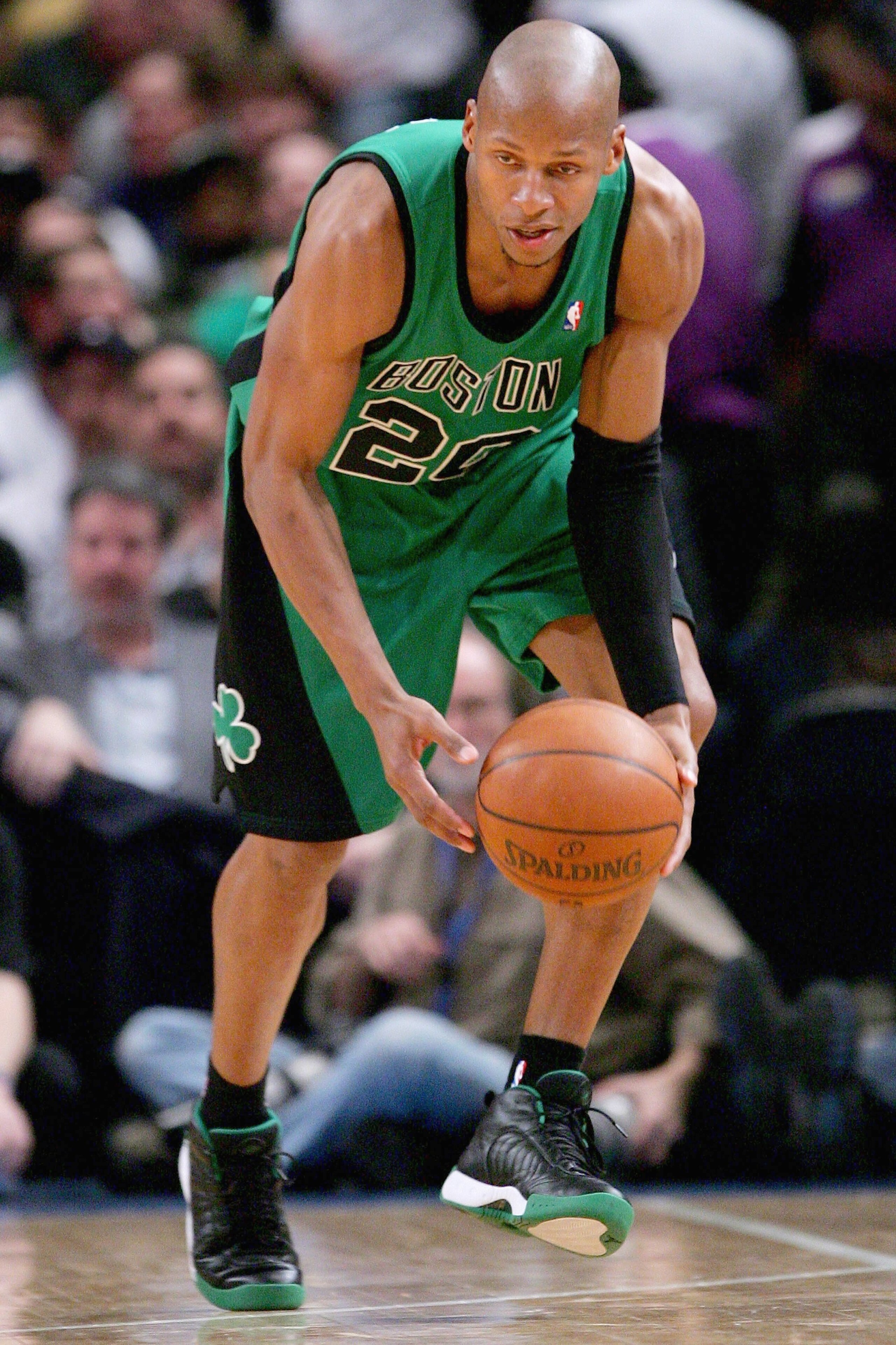NEW YORK - FEBRUARY 06:  Ray Allen #20 of the Boston Celtics controls the ball against the New York Knicks at Madison Square Garden on February 6, 2009 in New York City. NOTE TO USER: User expressly acknowledges and agrees that, by downloading and/or usin