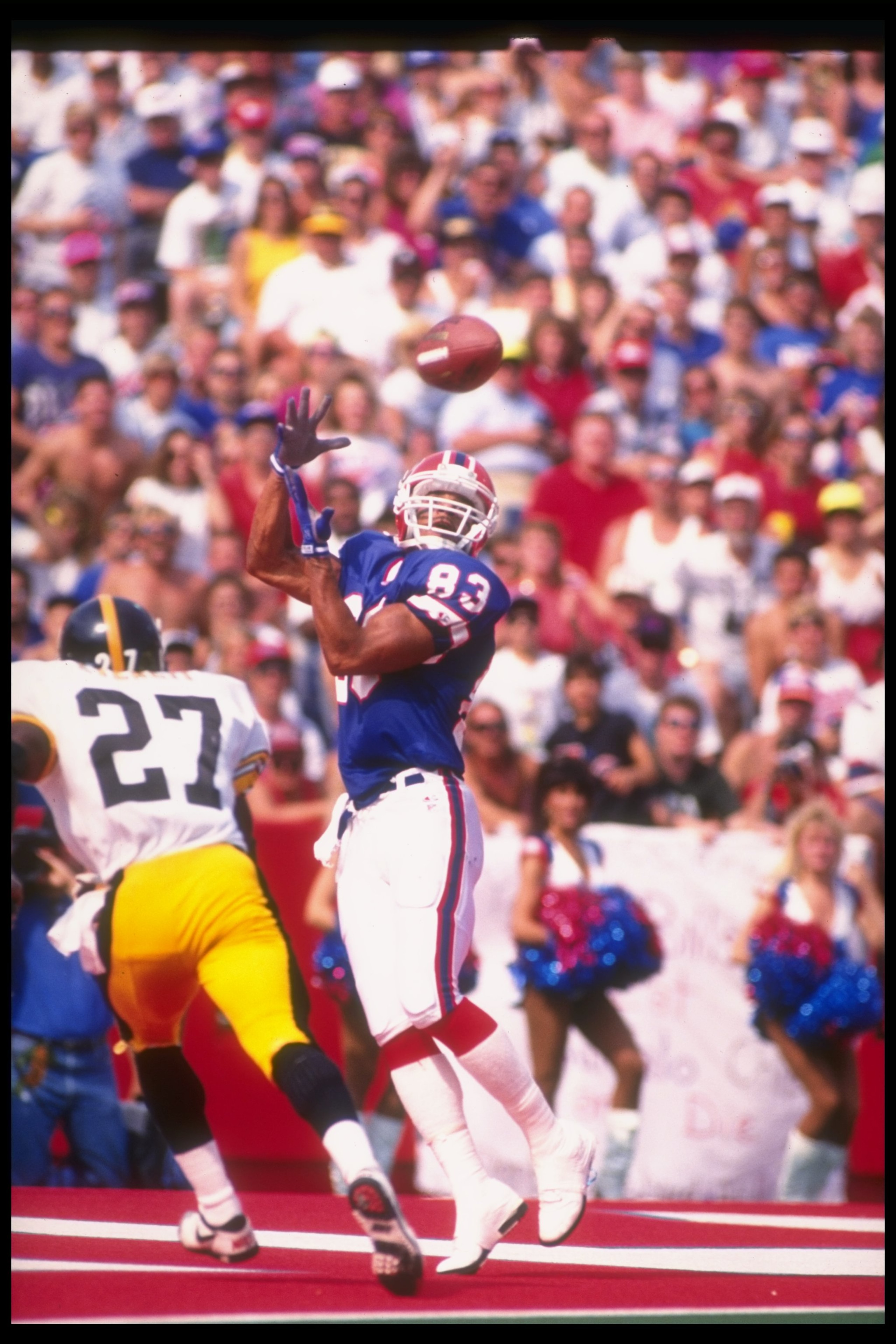 8 Sep 1991:  Wide receiver Andre Reed of the Buffalo Bills catches the ball during a game against the Pittsburgh Steelers at Rich Stadium in Orchard Park, New York.  The Bills won the game, 52-34. Mandatory Credit: Rick Stewart  /Allsport