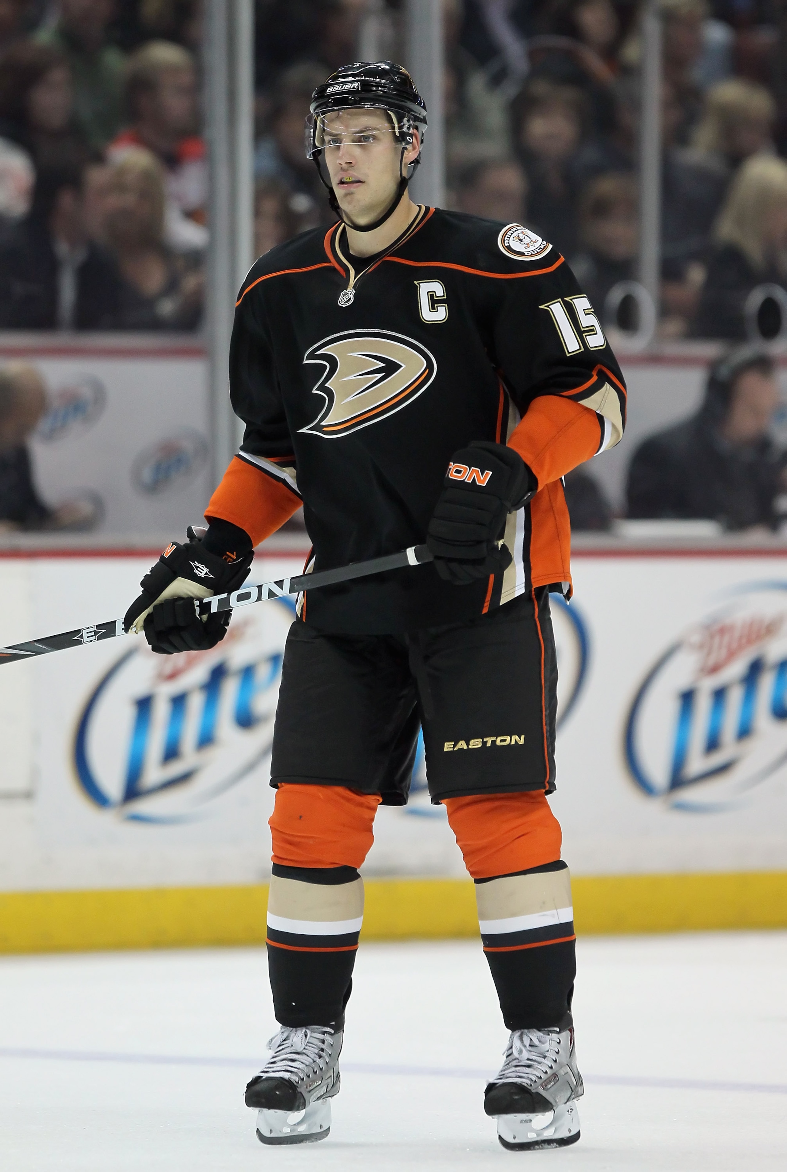 ANAHEIM, CA - FEBRUARY 16:  Ryan Getzlaf #15 of the Anaheim Ducks skates against the Washington Capitals at Honda Center on February 16, 2011 in Anaheim, California.  (Photo by Jeff Gross/Getty Images)