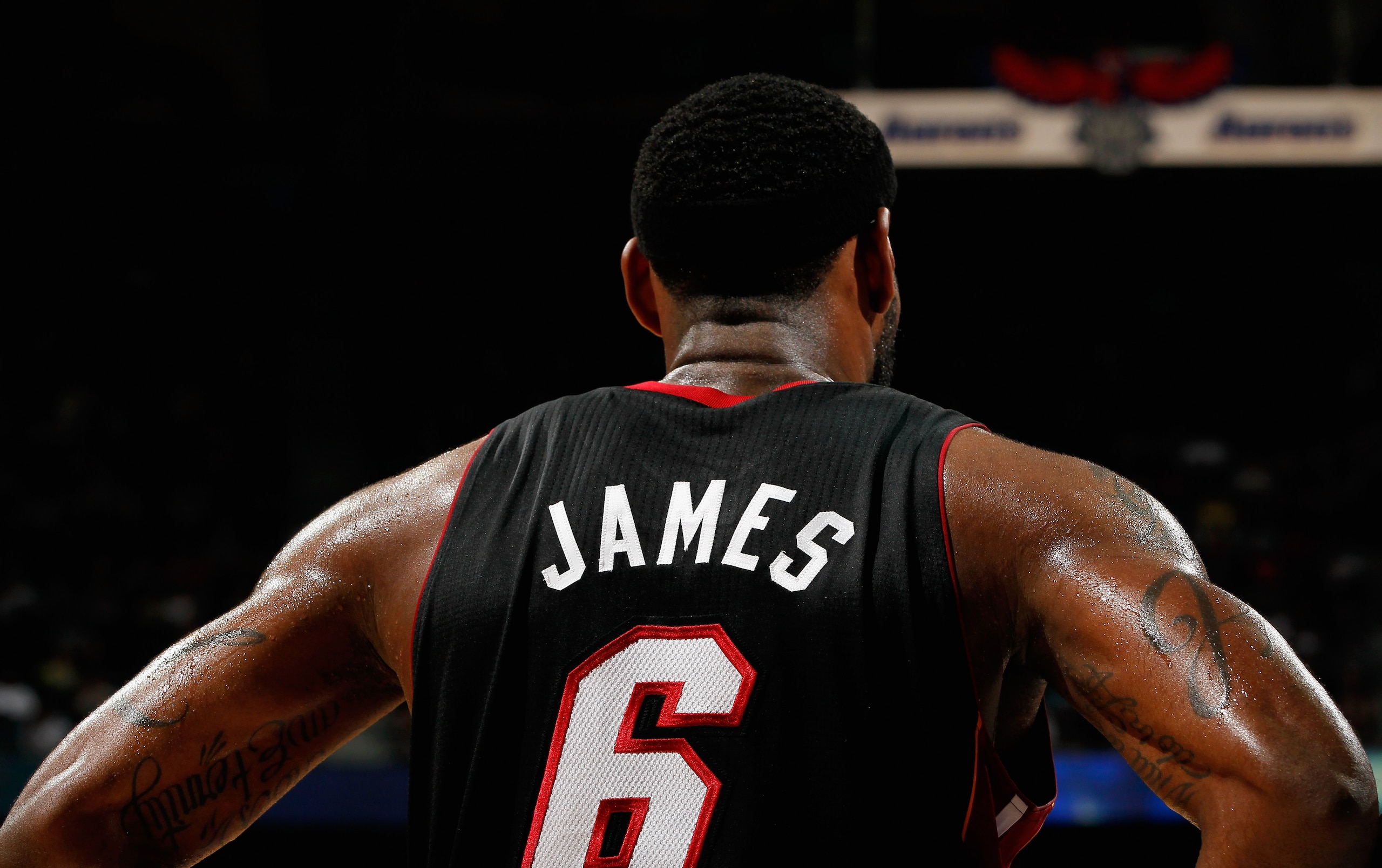 ATLANTA, GA - APRIL 11:  LeBron James #6 of the Miami Heat looks on during a free throw against the Atlanta Hawks at Philips Arena on April 11, 2011 in Atlanta, Georgia.  NOTE TO USER: User expressly acknowledges and agrees that, by downloading and/or usi