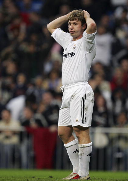 MADRID, SPAIN - MARCH 19: Antonio Cassano of Real Madrid reacts during a Primera Liga match between Real Madrid and Real Betis at the Santiago Bernabeu stadium on March 19, 2006 in Madrid, Spain.  (Photo by Denis Doyle/Getty Images)