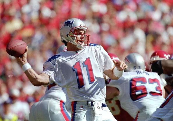 10 Oct 1999: Drew Bledsoe #11 of the New England Patriots passes the ball during a game against the Kansas City Chiefs at Arrowhead Stadium in Kansas City, Missouri. The Chiefs defeated the Patriots 16-14. Mandatory Credit: Brian Bahr  /Allsport