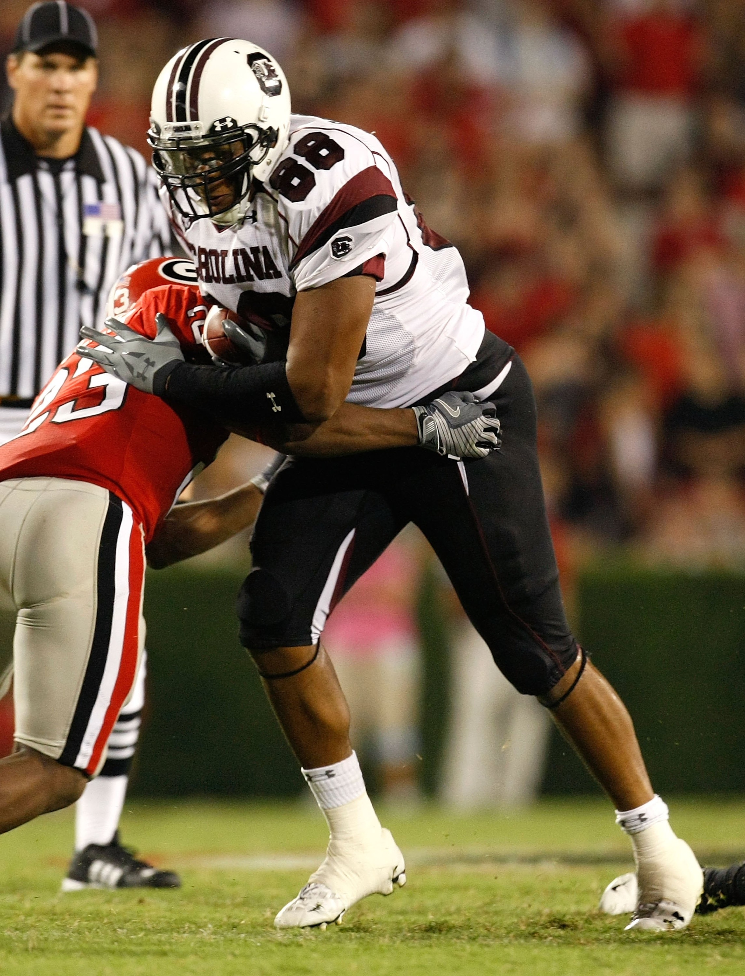 ATHENS, GA - SEPTEMBER 12:  Weslye Saunders #88 of the South Carolina Gamecocks against the Georgia Bulldogs at Sanford Stadium on September 12, 2009 in Athens, Georgia.  (Photo by Kevin C. Cox/Getty Images)